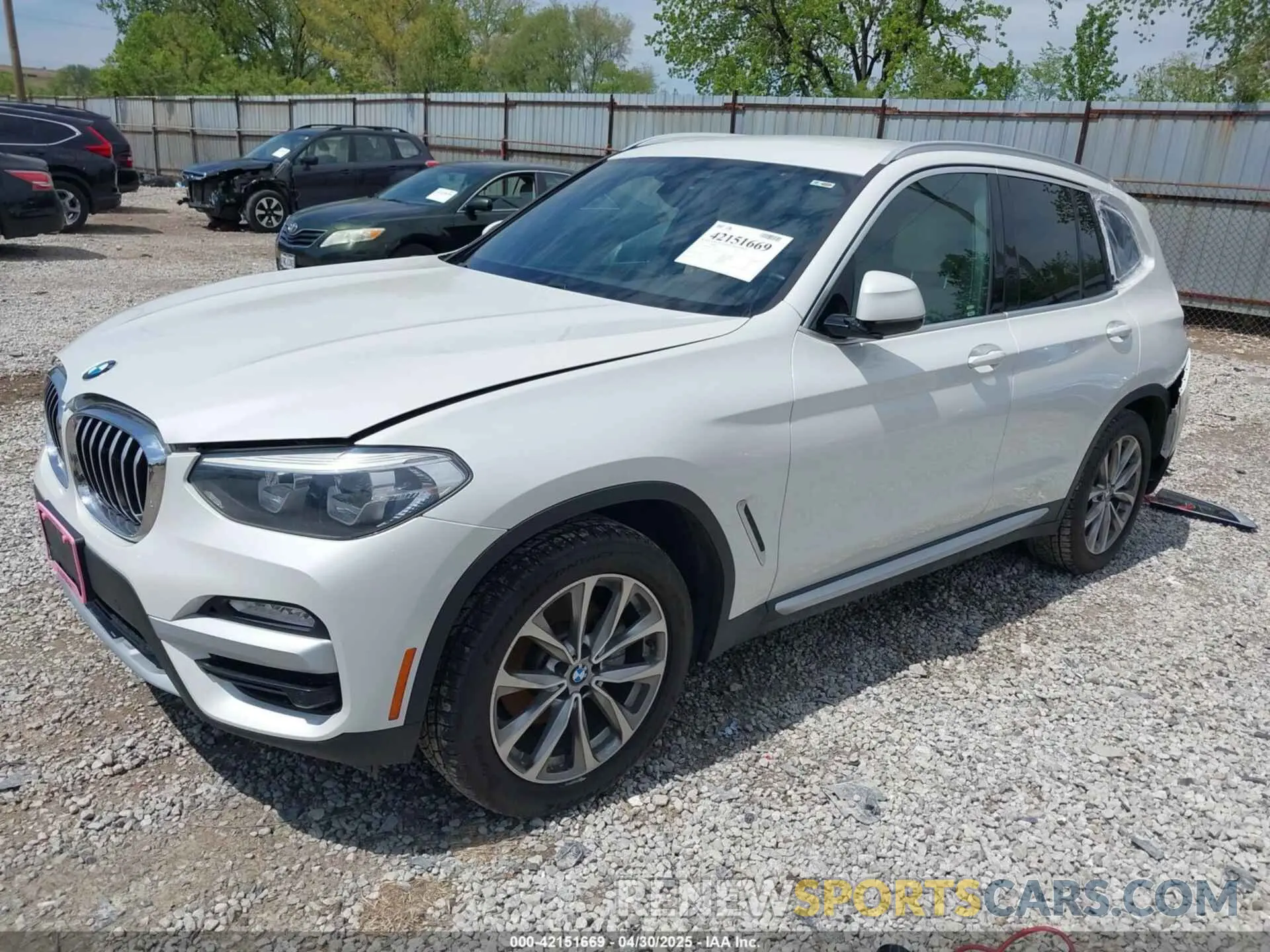 2 Фотография поврежденного автомобиля 5UXTR9C54KLP92216 BMW X3 2019