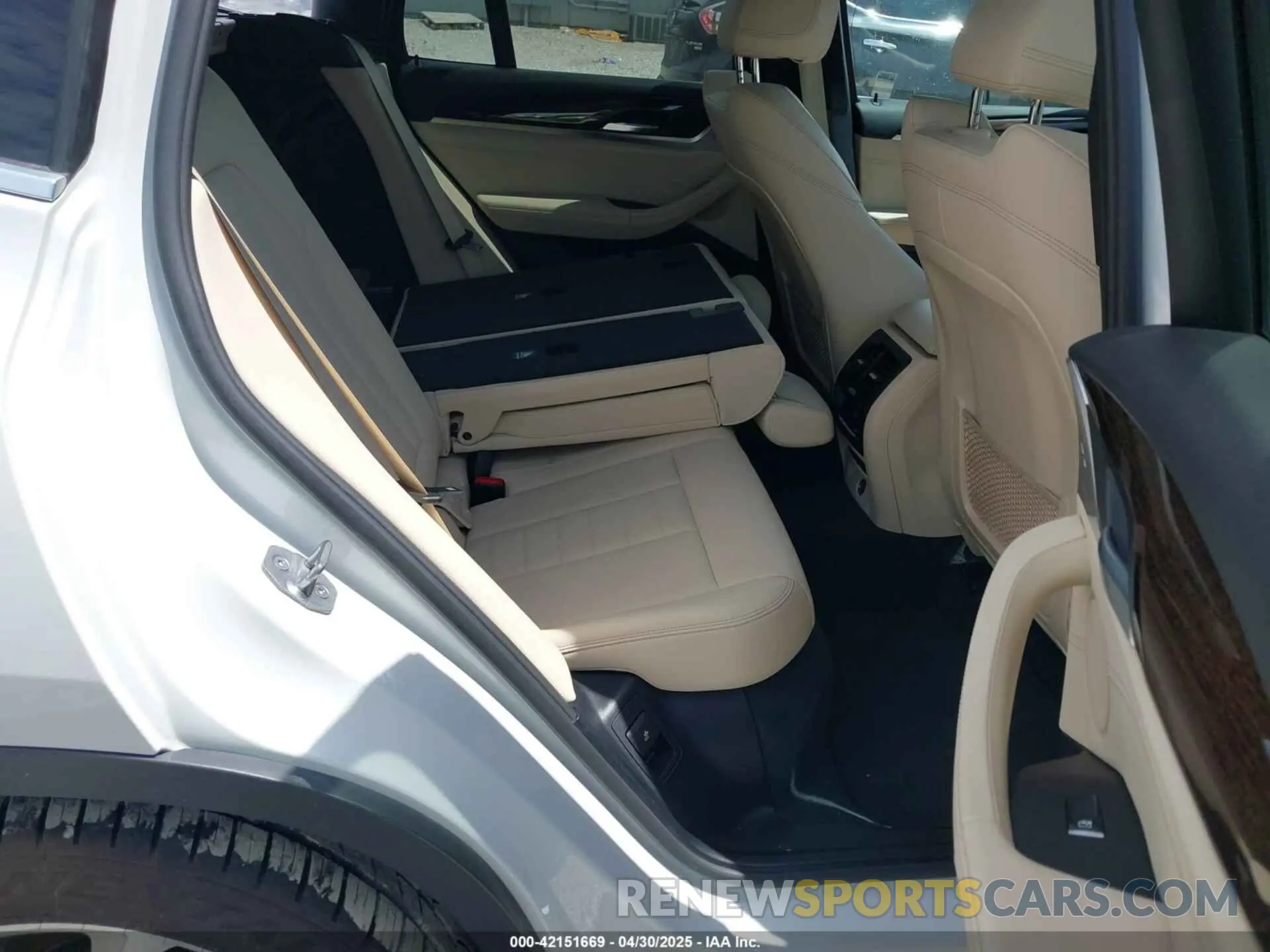 8 Фотография поврежденного автомобиля 5UXTR9C54KLP92216 BMW X3 2019