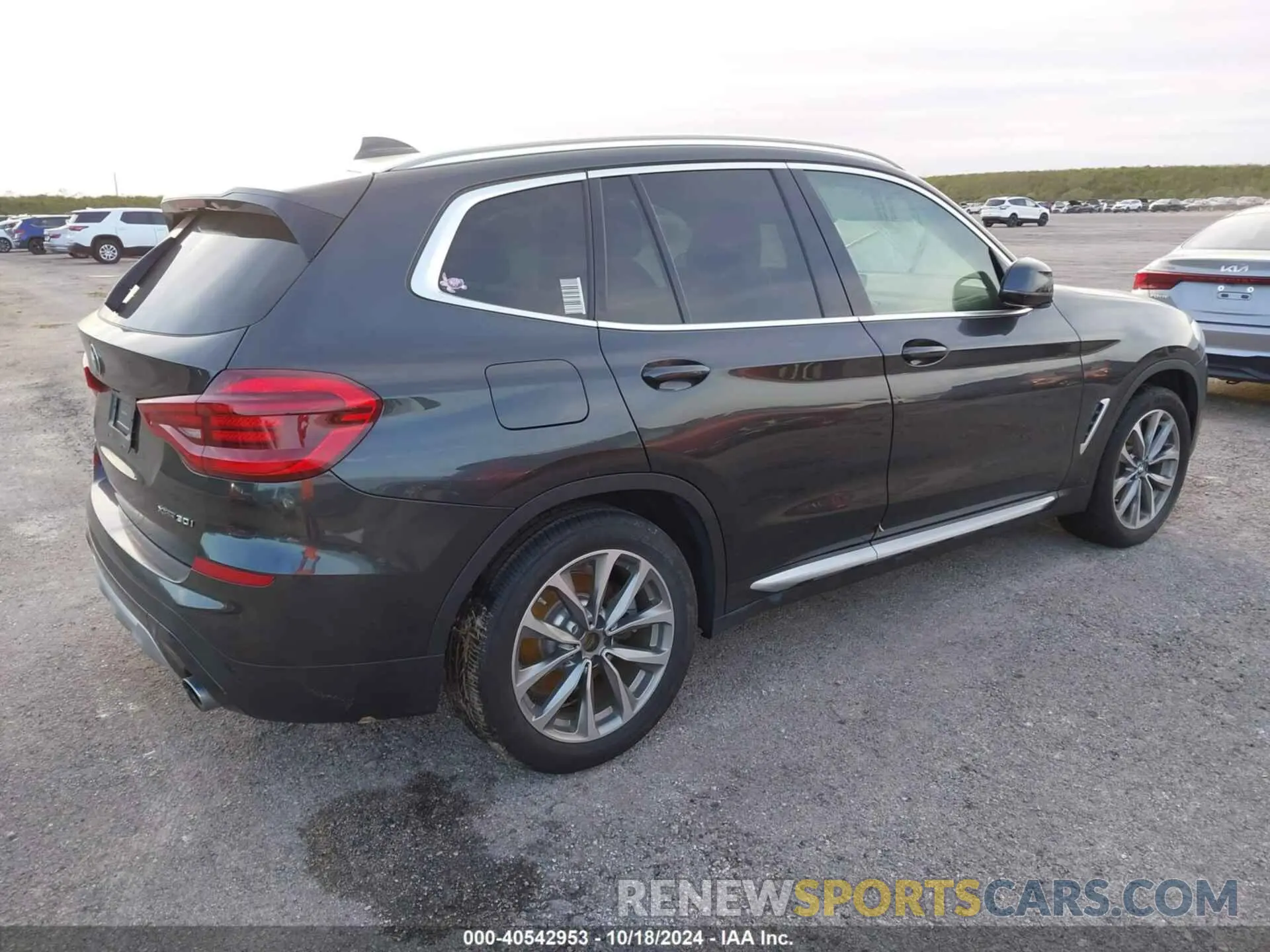 4 Photograph of a damaged car 5UXTR9C55KLR05283 BMW X3 2019