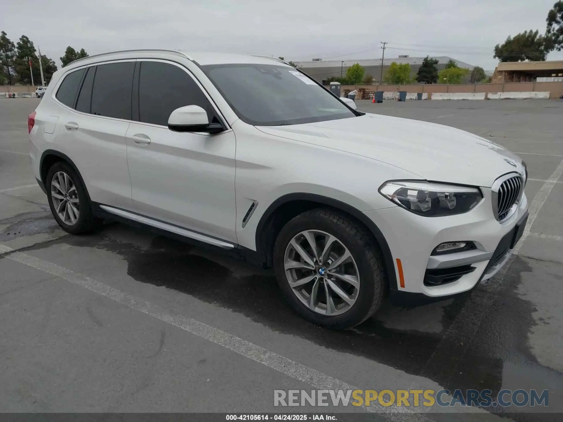 1 Фотография поврежденного автомобиля 5UXTR9C55KLR07275 BMW X3 2019