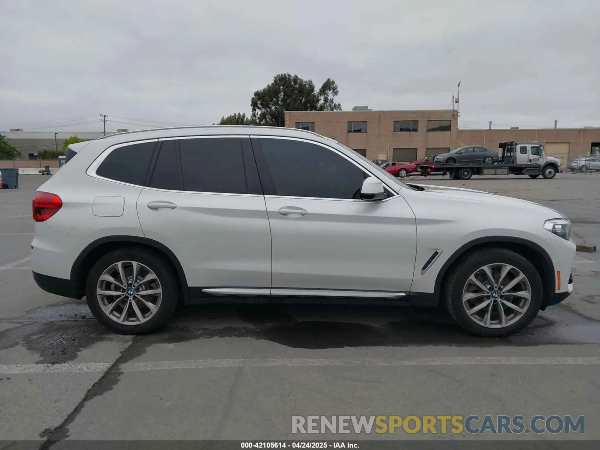 12 Фотография поврежденного автомобиля 5UXTR9C55KLR07275 BMW X3 2019