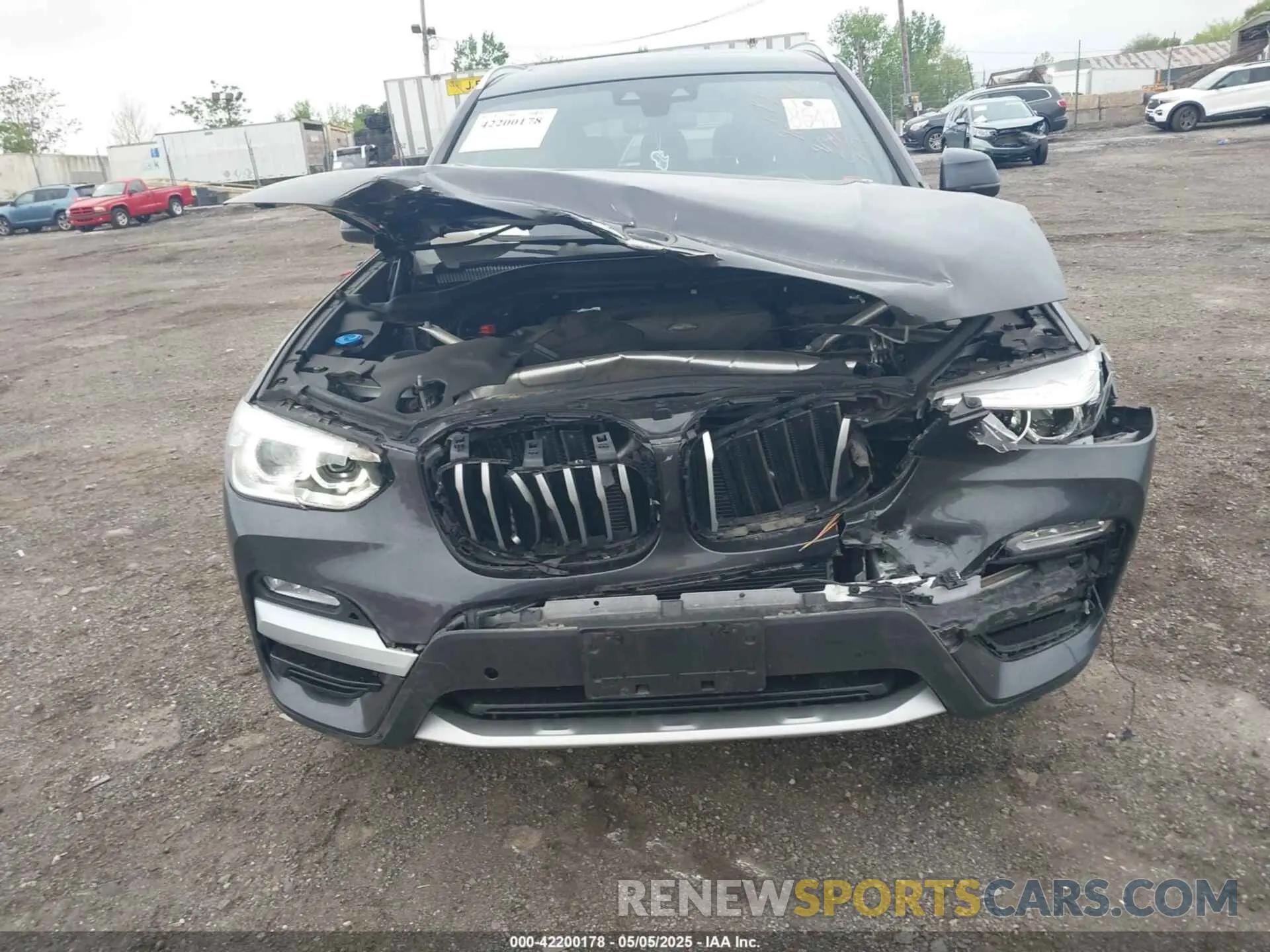 12 Photograph of a damaged car 5UXTR9C56KLD92631 BMW X3 2019