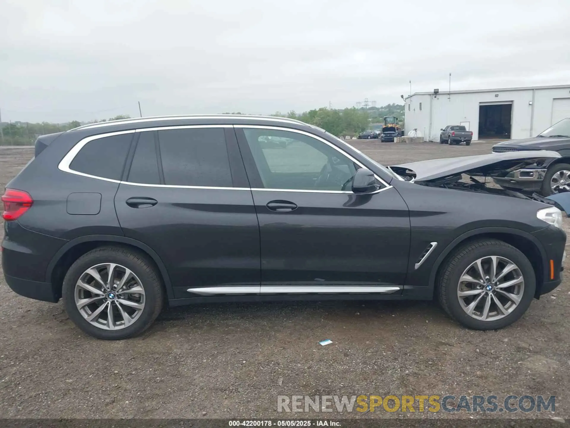 13 Photograph of a damaged car 5UXTR9C56KLD92631 BMW X3 2019