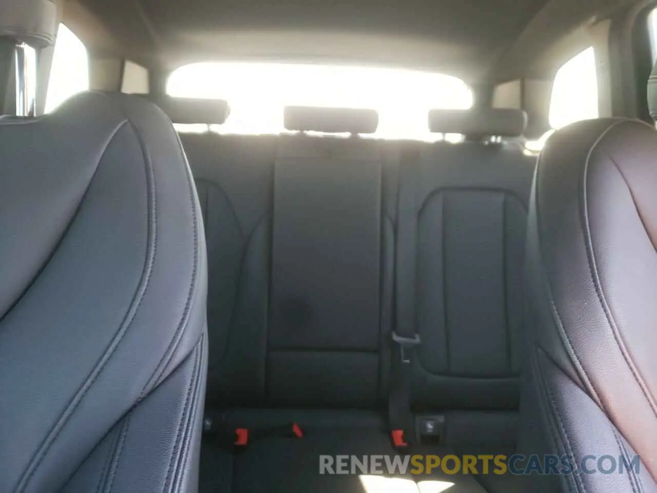 10 Photograph of a damaged car 5UXTR9C56KLD96176 BMW X3 2019