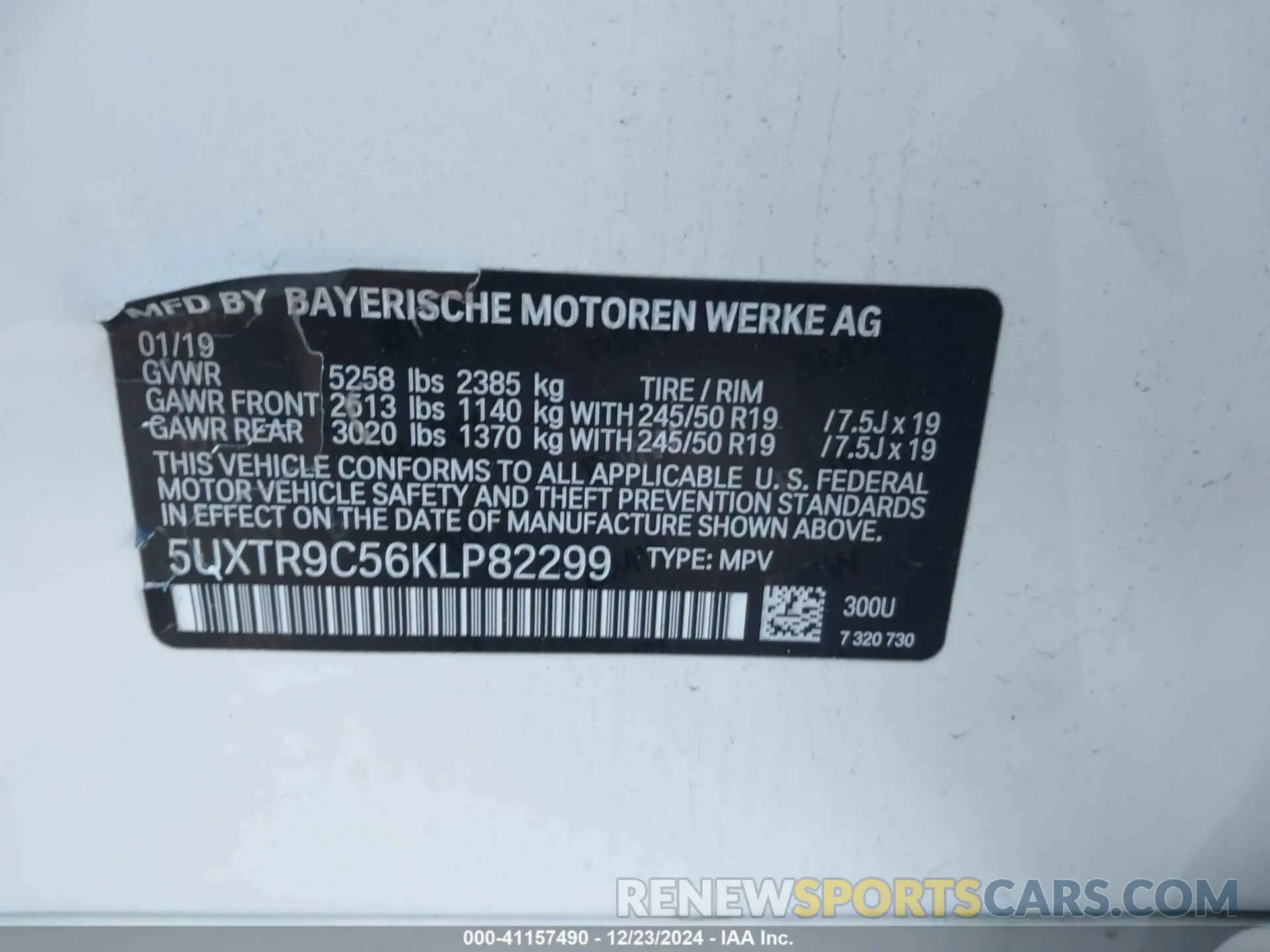 9 Photograph of a damaged car 5UXTR9C56KLP82299 BMW X3 2019