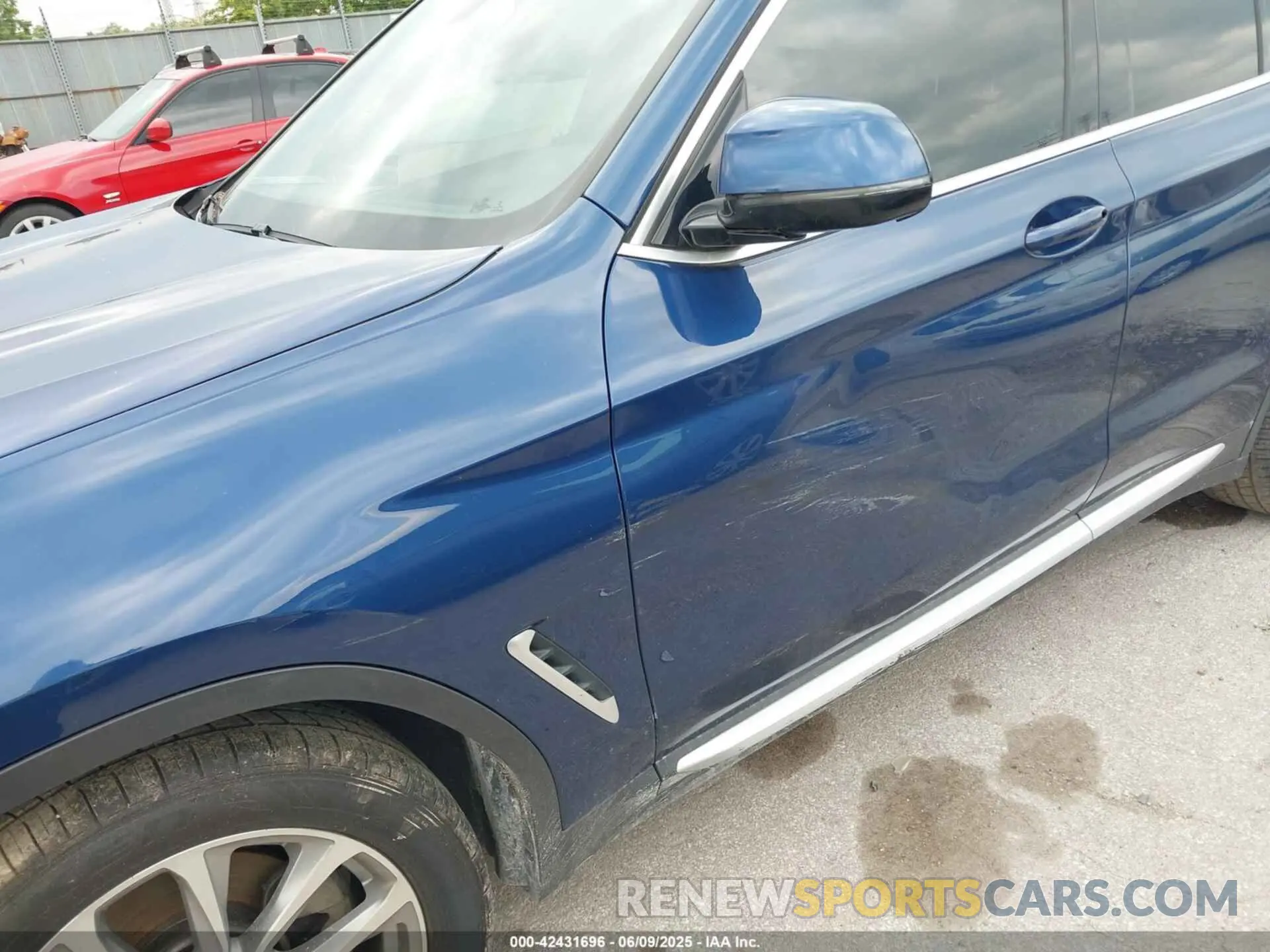 6 Photograph of a damaged car 5UXTR9C56KLP85347 BMW X3 2019