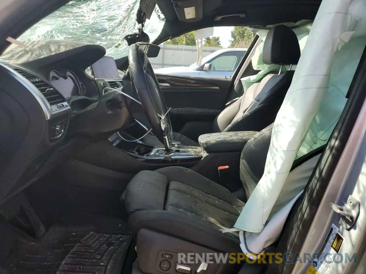 7 Photograph of a damaged car 5UXTR9C56KLP89544 BMW X3 2019