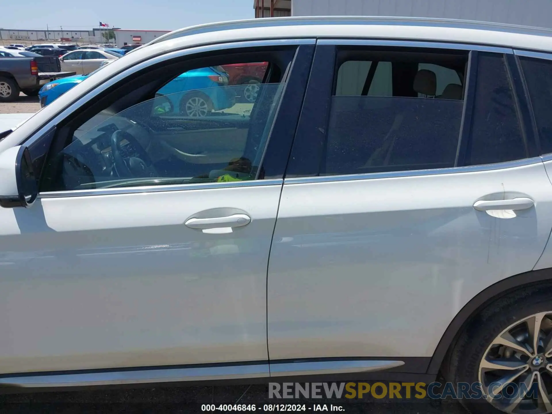 14 Photograph of a damaged car 5UXTR9C56KLR03574 BMW X3 2019