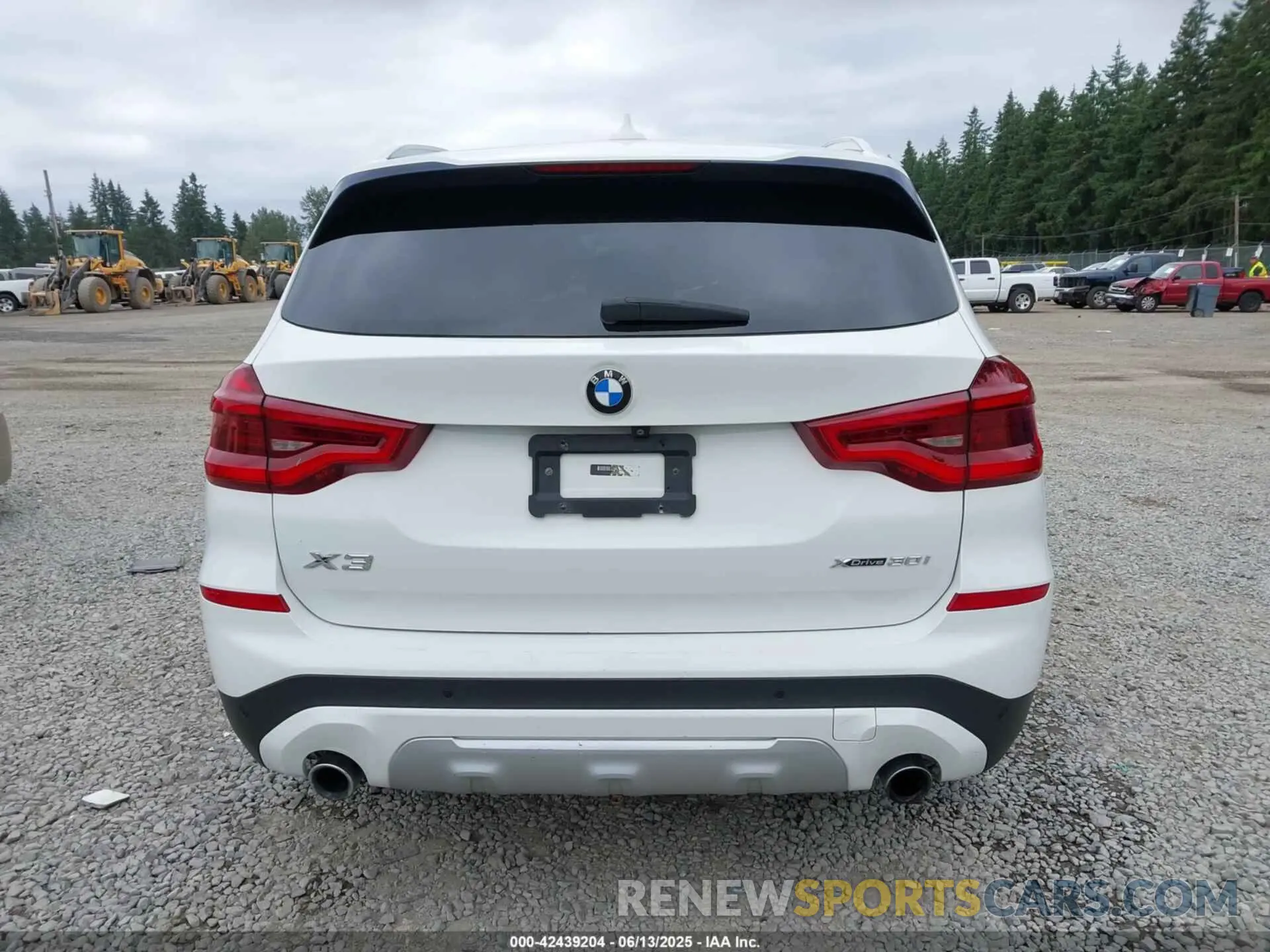 16 Фотография поврежденного автомобиля 5UXTR9C56KLR08208 BMW X3 2019