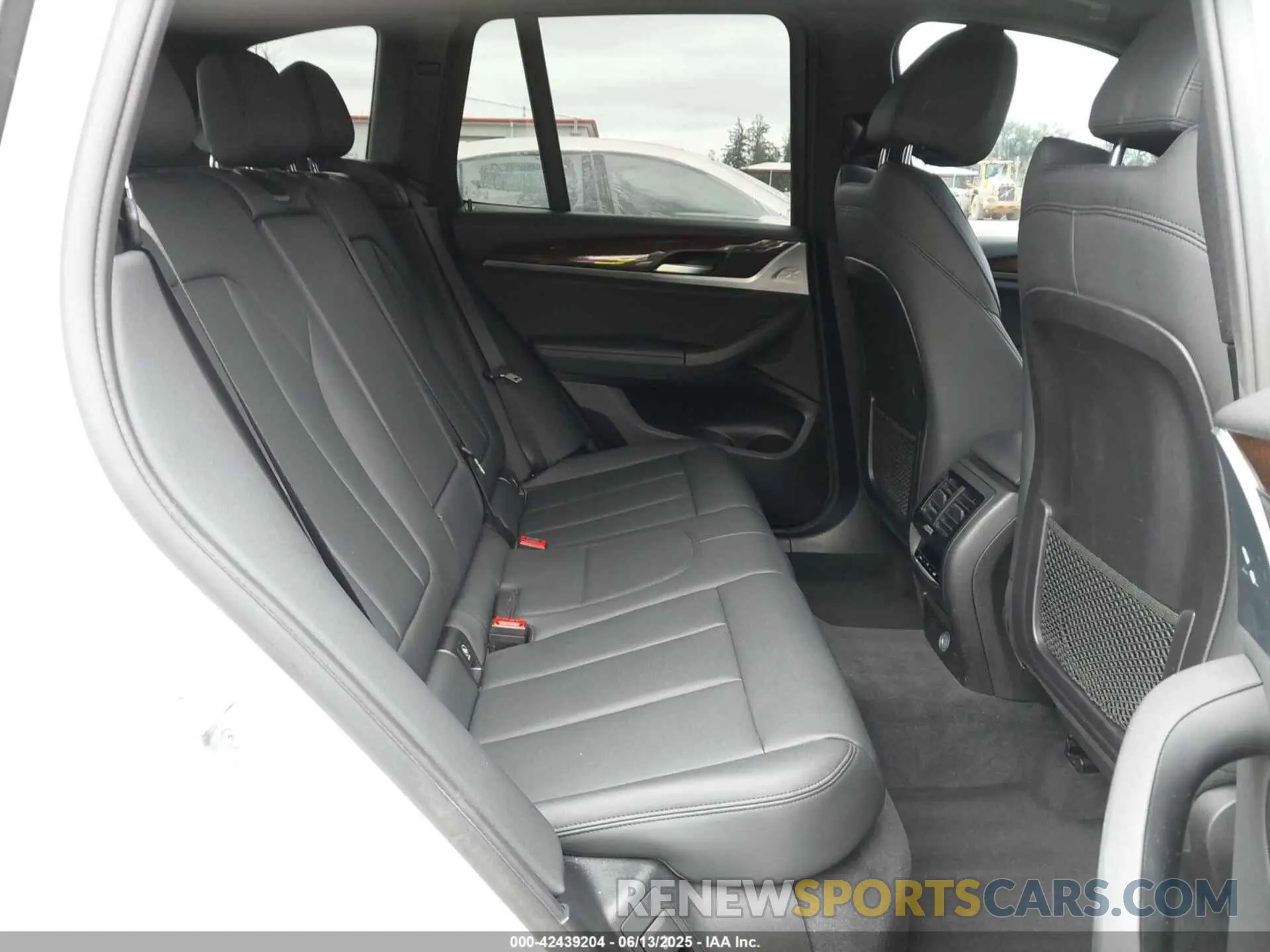 8 Фотография поврежденного автомобиля 5UXTR9C56KLR08208 BMW X3 2019