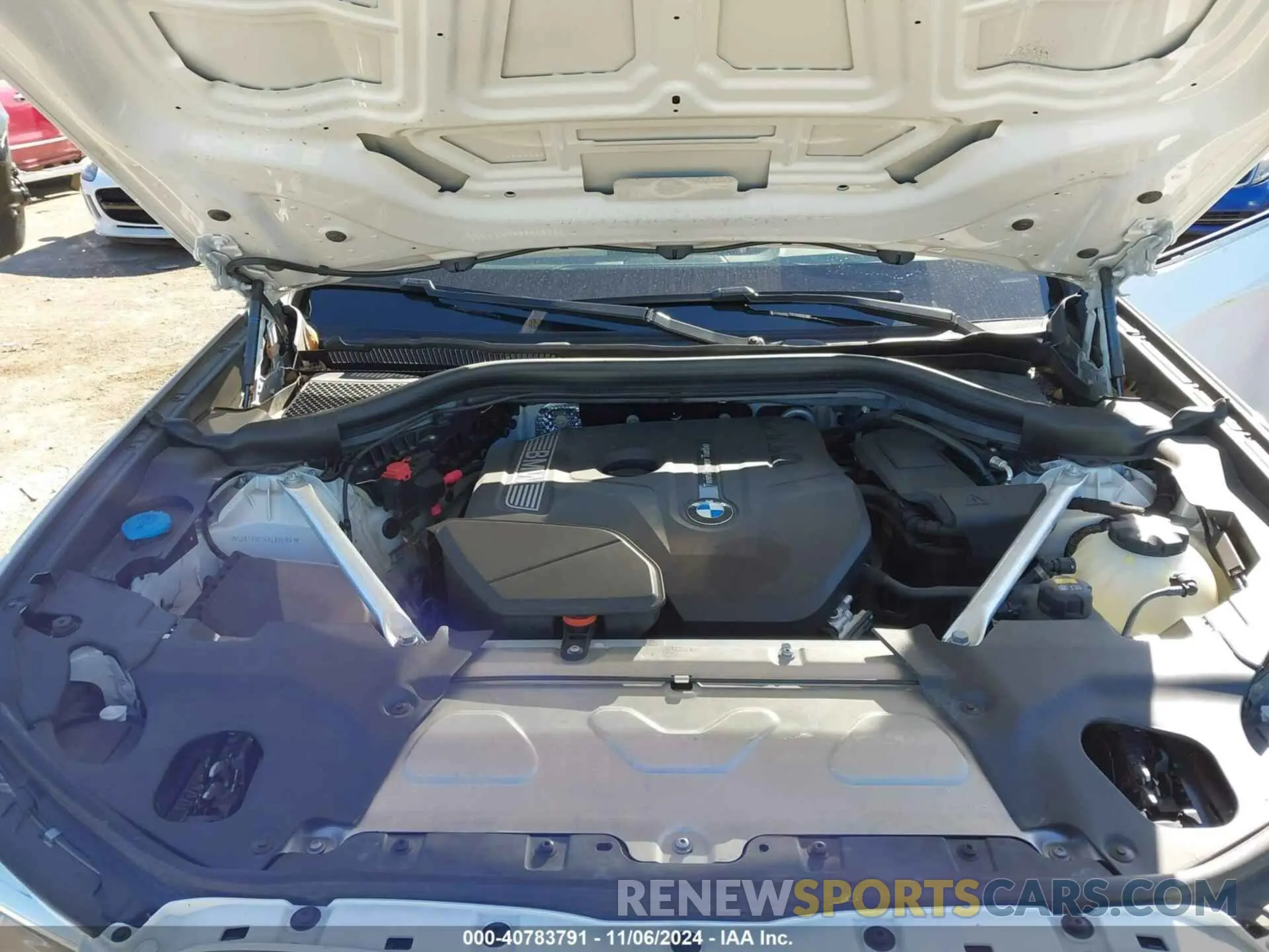10 Photograph of a damaged car 5UXTR9C56KLR10184 BMW X3 2019