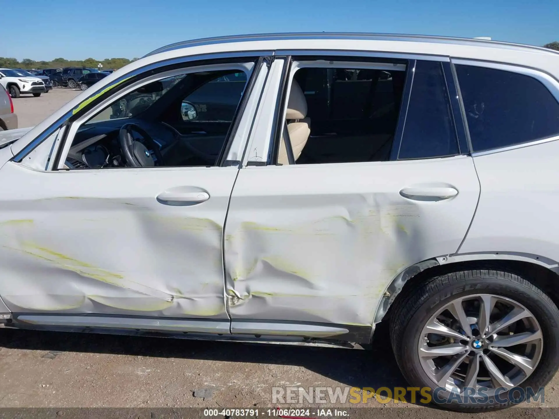 14 Photograph of a damaged car 5UXTR9C56KLR10184 BMW X3 2019