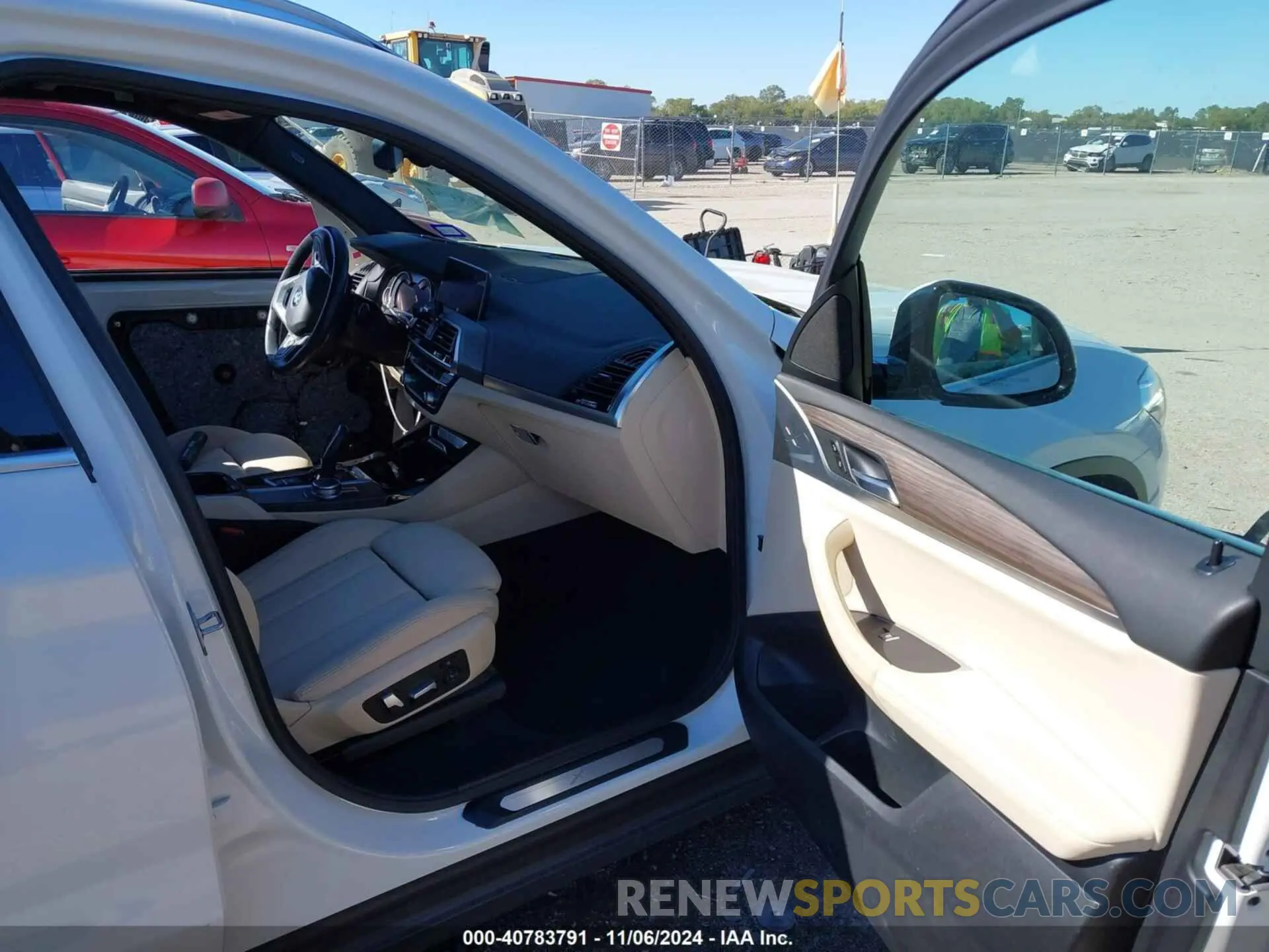 5 Photograph of a damaged car 5UXTR9C56KLR10184 BMW X3 2019