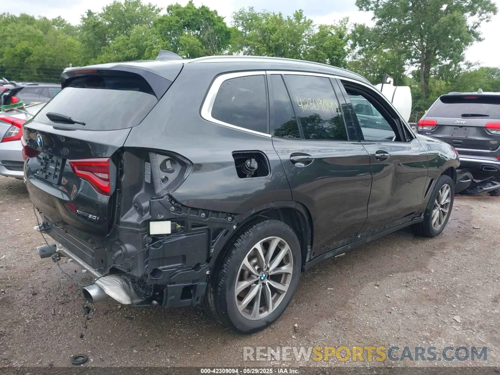 4 Фотография поврежденного автомобиля 5UXTR9C57KLD96770 BMW X3 2019