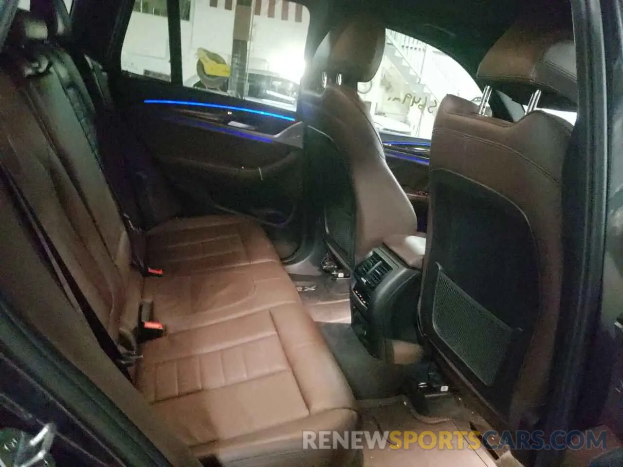 6 Photograph of a damaged car 5UXTR9C57KLD98020 BMW X3 2019