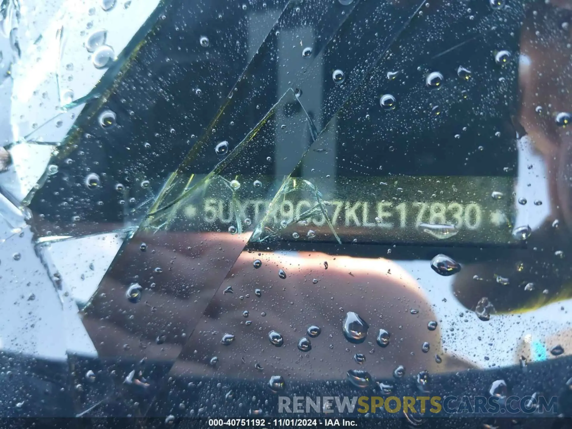 9 Photograph of a damaged car 5UXTR9C57KLE17830 BMW X3 2019