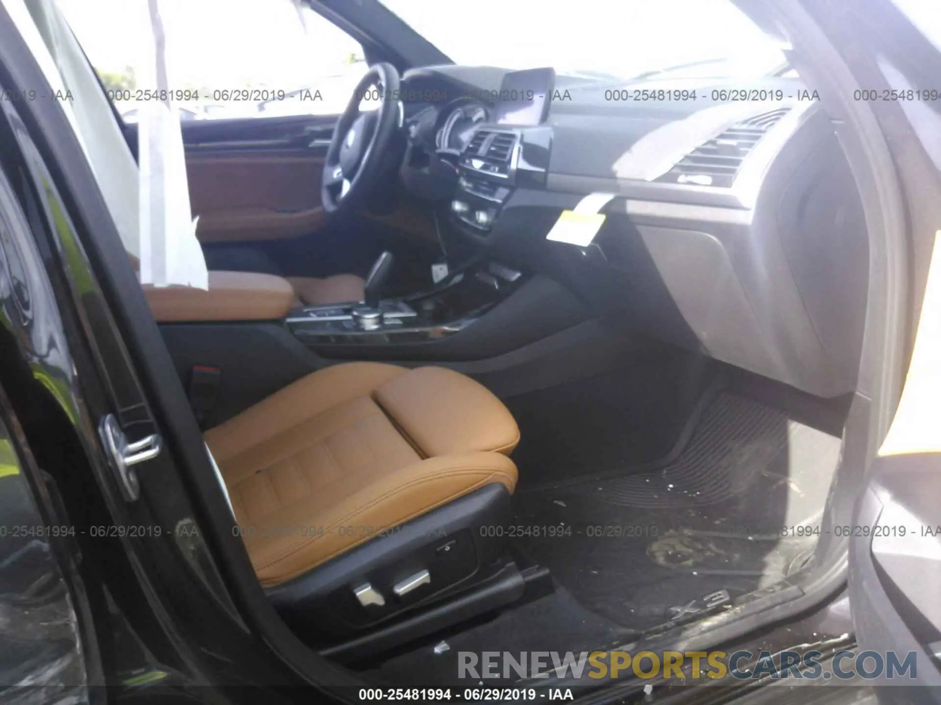 5 Photograph of a damaged car 5UXTR9C57KLE18041 BMW X3 2019