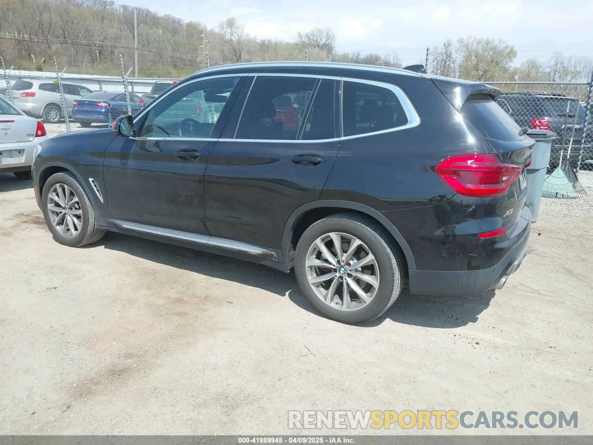 3 Photograph of a damaged car 5UXTR9C57KLP87558 BMW X3 2019