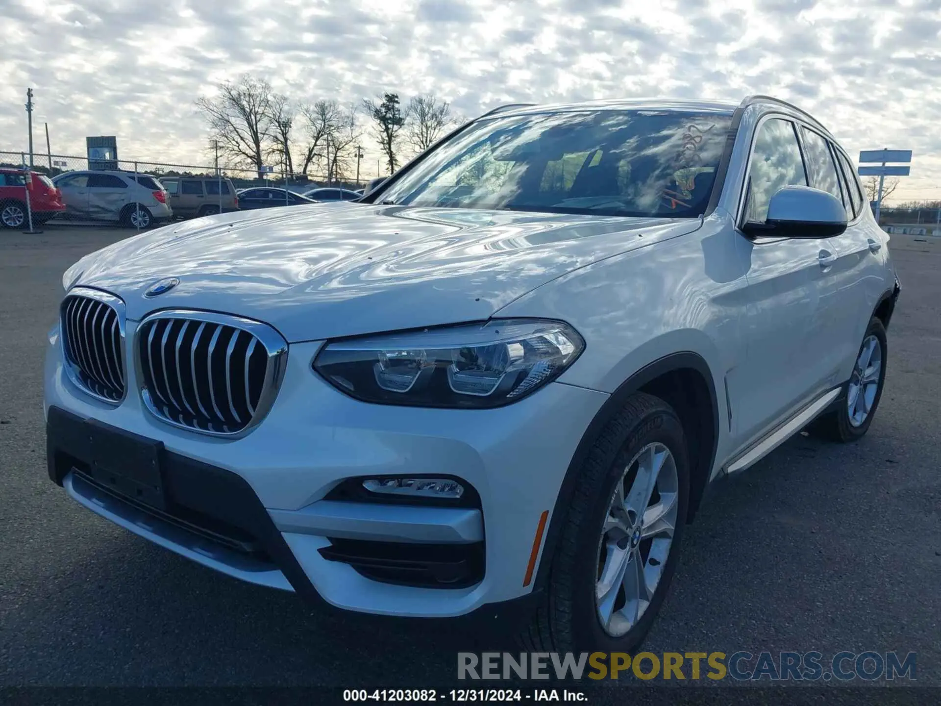 2 Фотография поврежденного автомобиля 5UXTR9C58KLE17058 BMW X3 2019