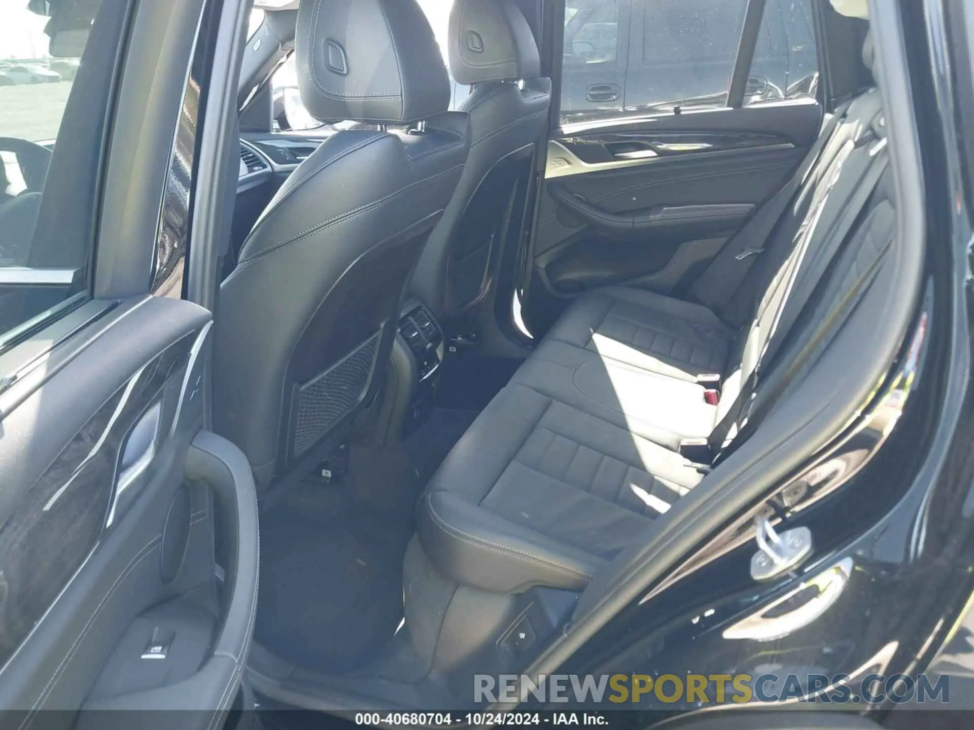8 Photograph of a damaged car 5UXTR9C58KLR04693 BMW X3 2019