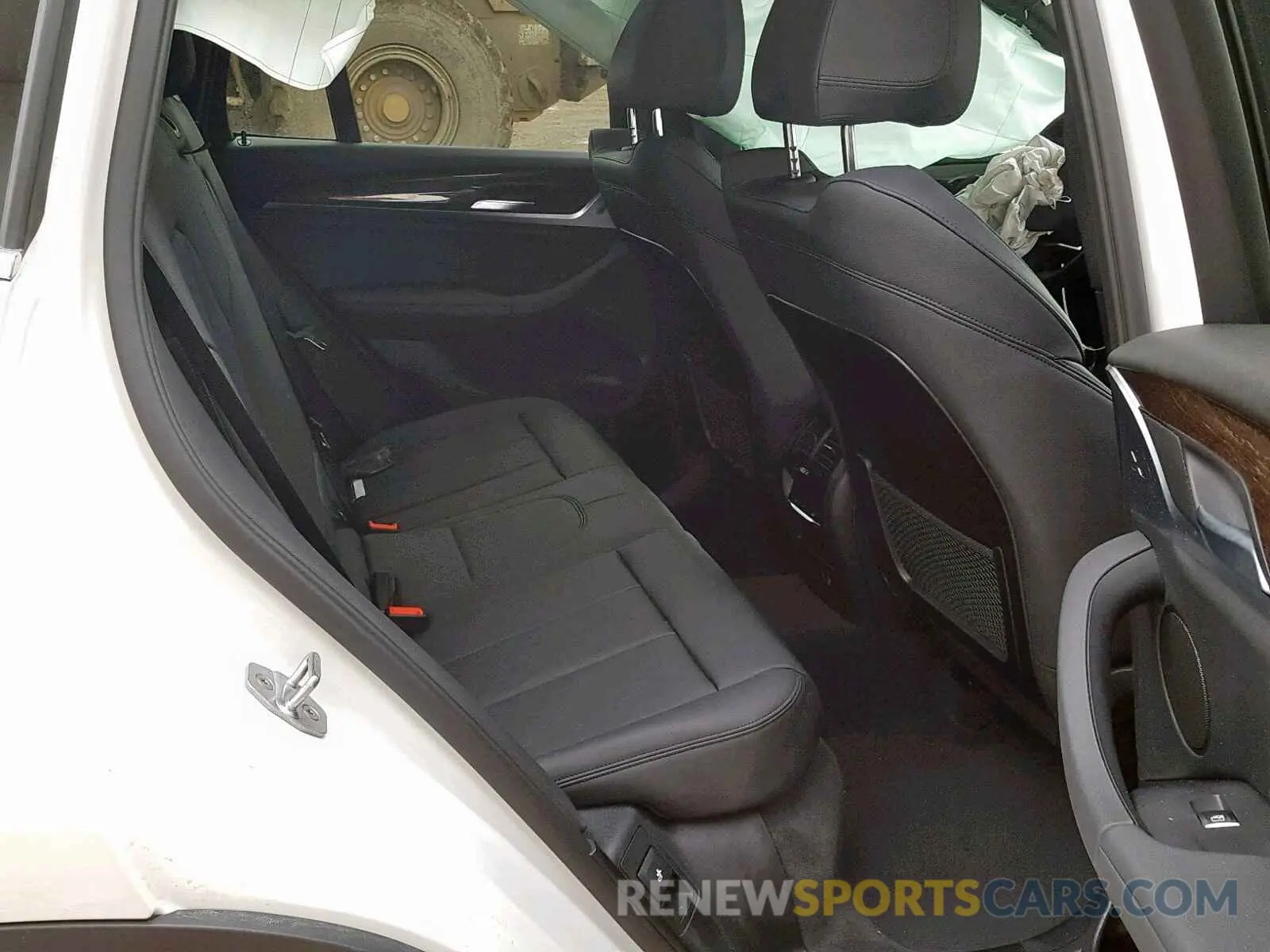 6 Photograph of a damaged car 5UXTR9C59KLD90291 BMW X3 2019