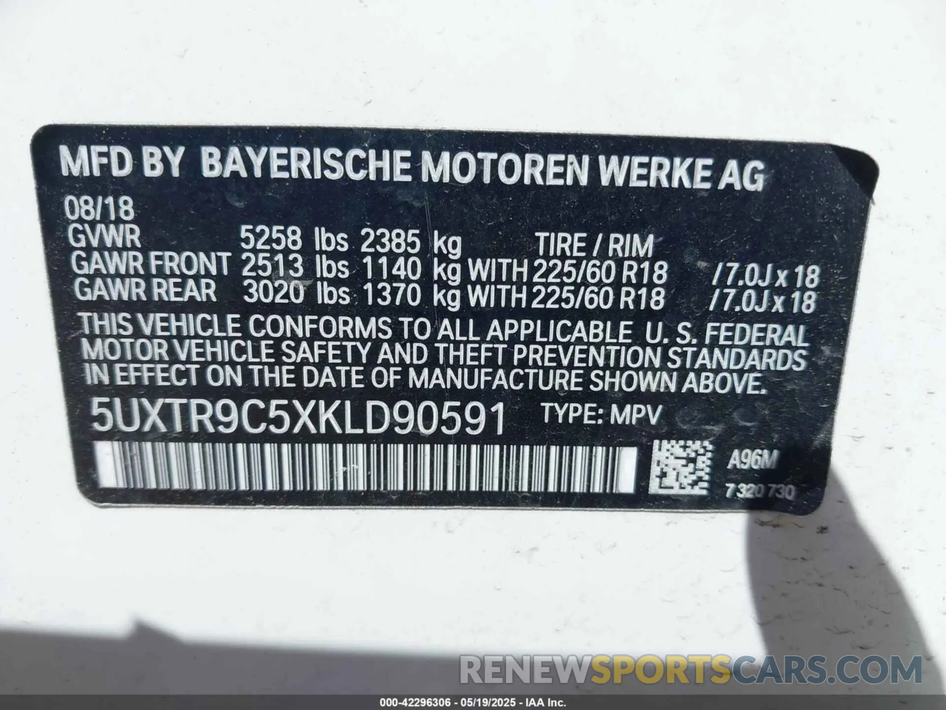 9 Photograph of a damaged car 5UXTR9C5XKLD90591 BMW X3 2019