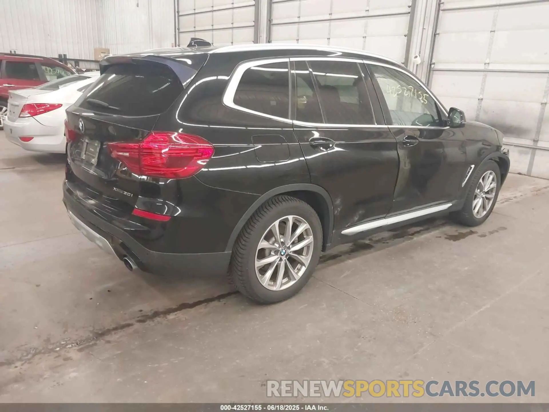 4 Фотография поврежденного автомобиля 5UXTR9C5XKLD94480 BMW X3 2019