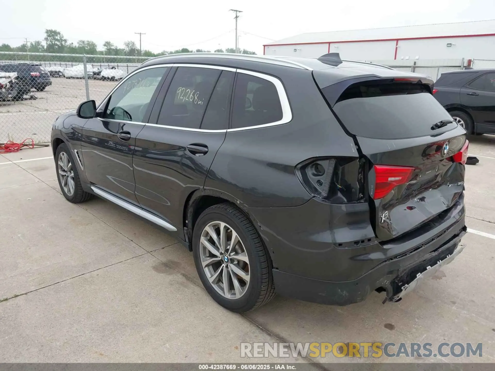 3 Photograph of a damaged car 5UXTR9C5XKLD98464 BMW X3 2019