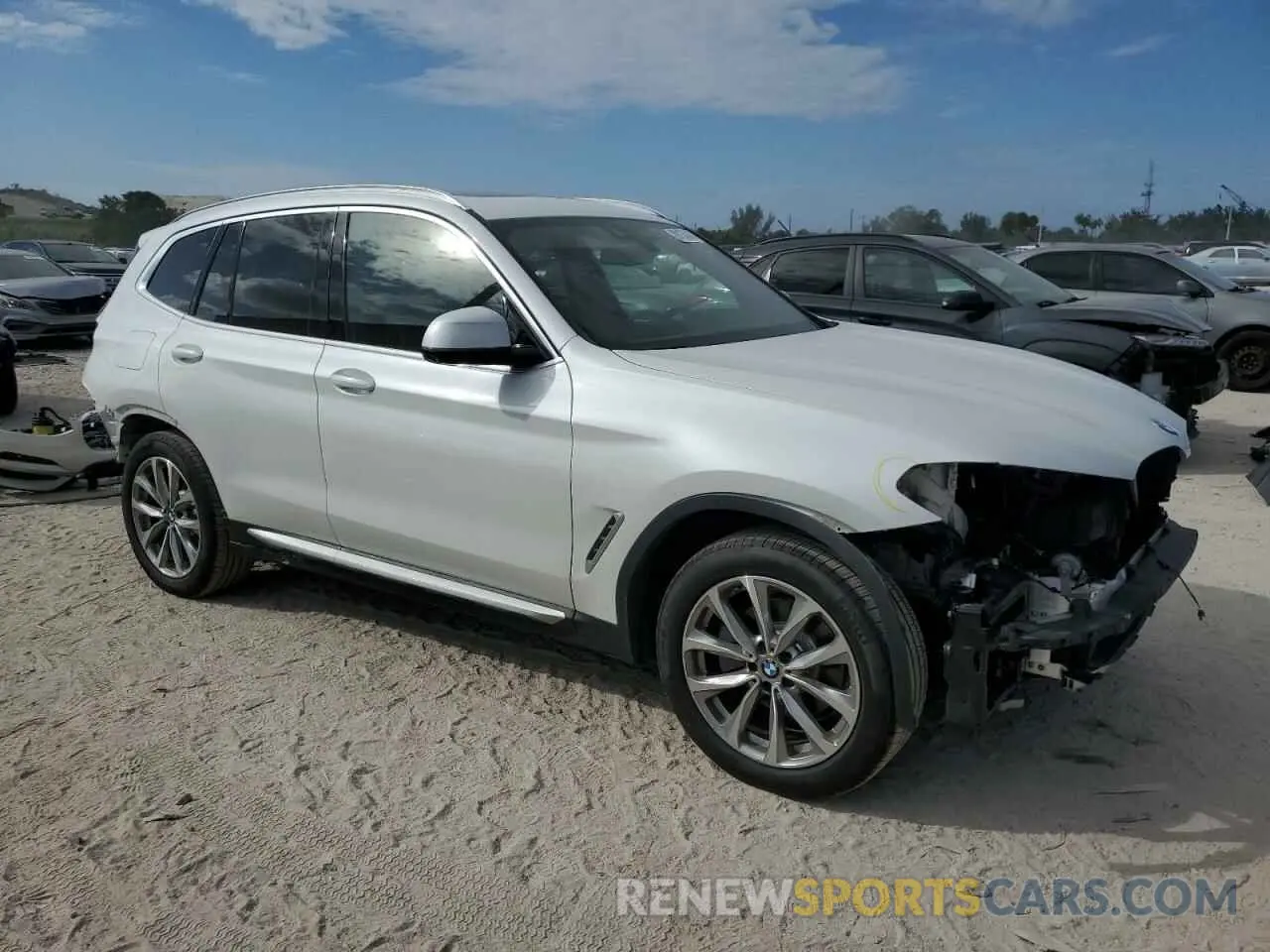 4 Фотография поврежденного автомобиля 5UXTR9C5XKLE13013 BMW X3 2019