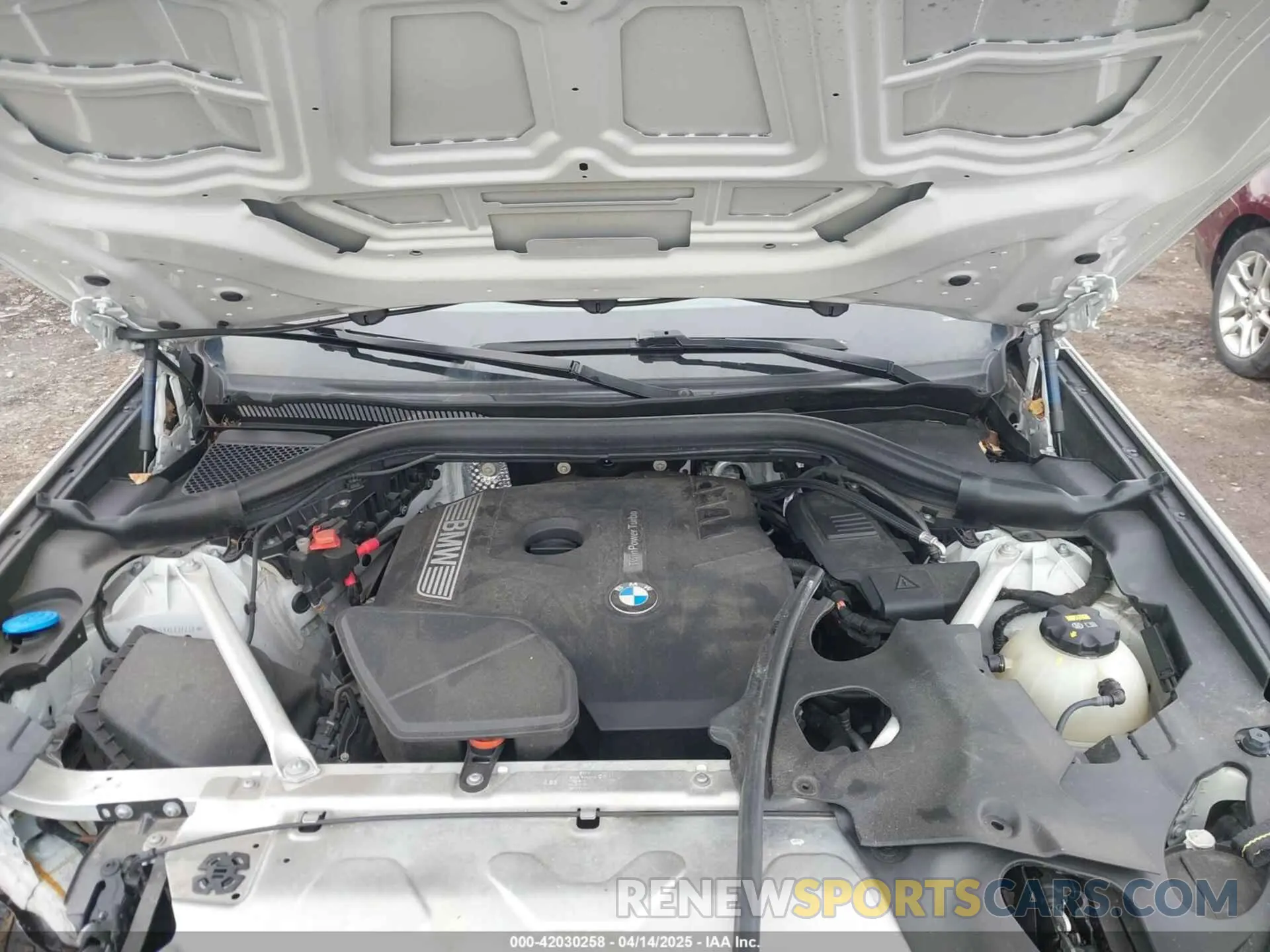 10 Photograph of a damaged car 5UXTR9C5XKLE17238 BMW X3 2019