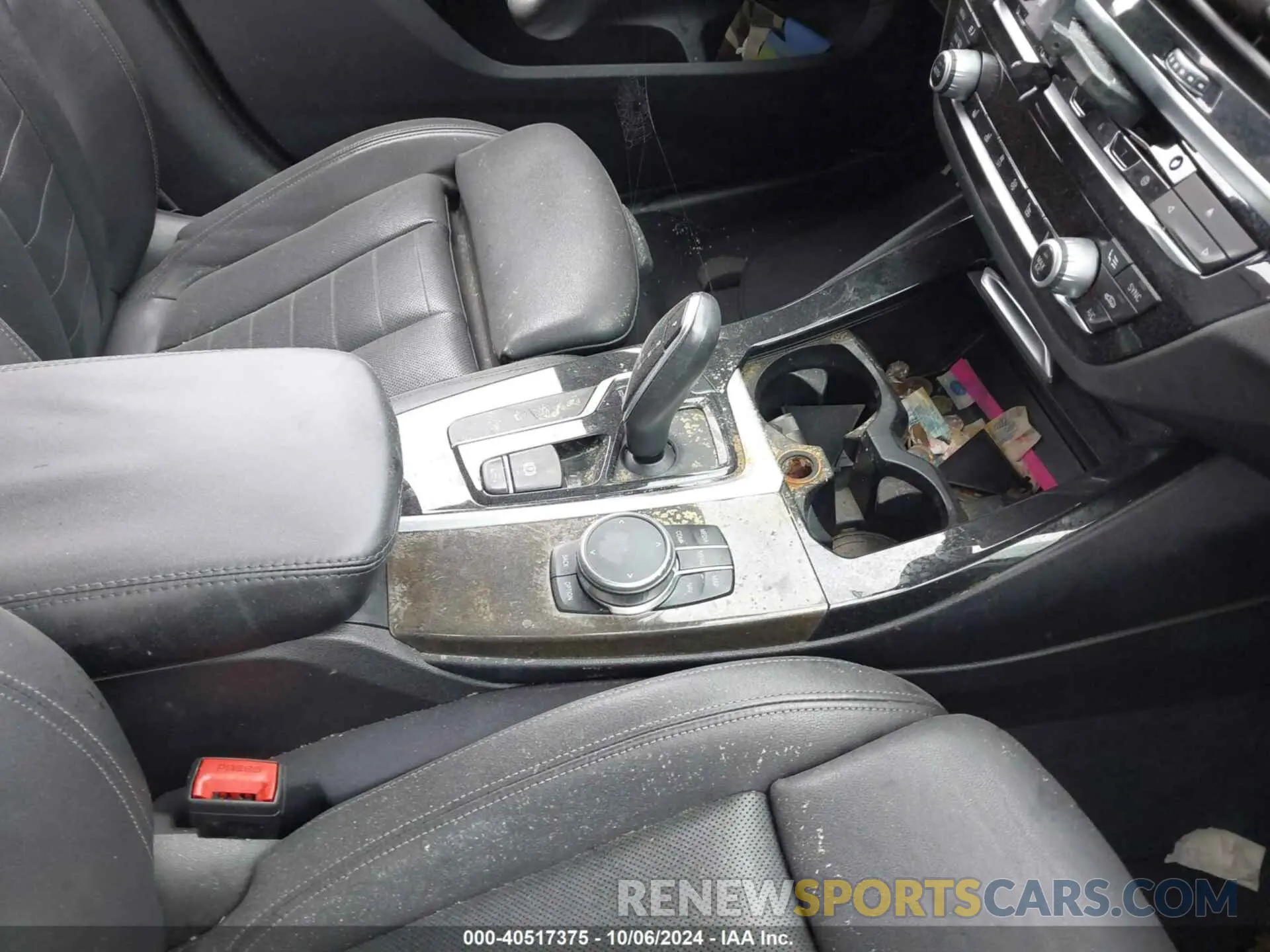6 Photograph of a damaged car 5UXTS3C53K0Z06225 BMW X3 2019