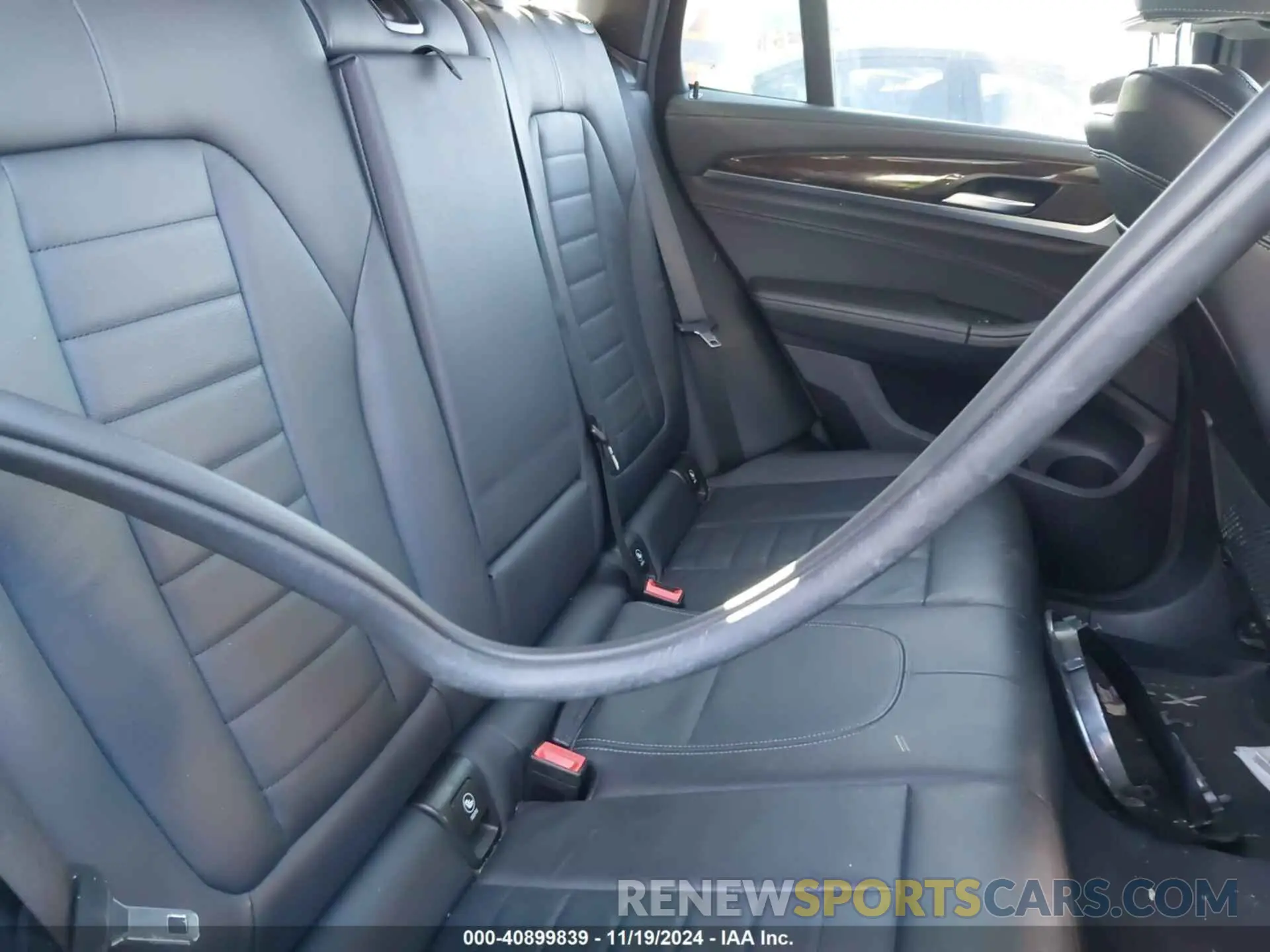 8 Photograph of a damaged car 5UXTS3C55KLR73522 BMW X3 2019