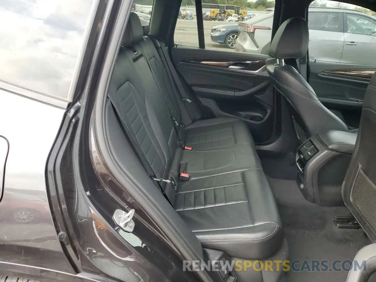10 Photograph of a damaged car 5UXTS3C56K0Z07434 BMW X3 2019