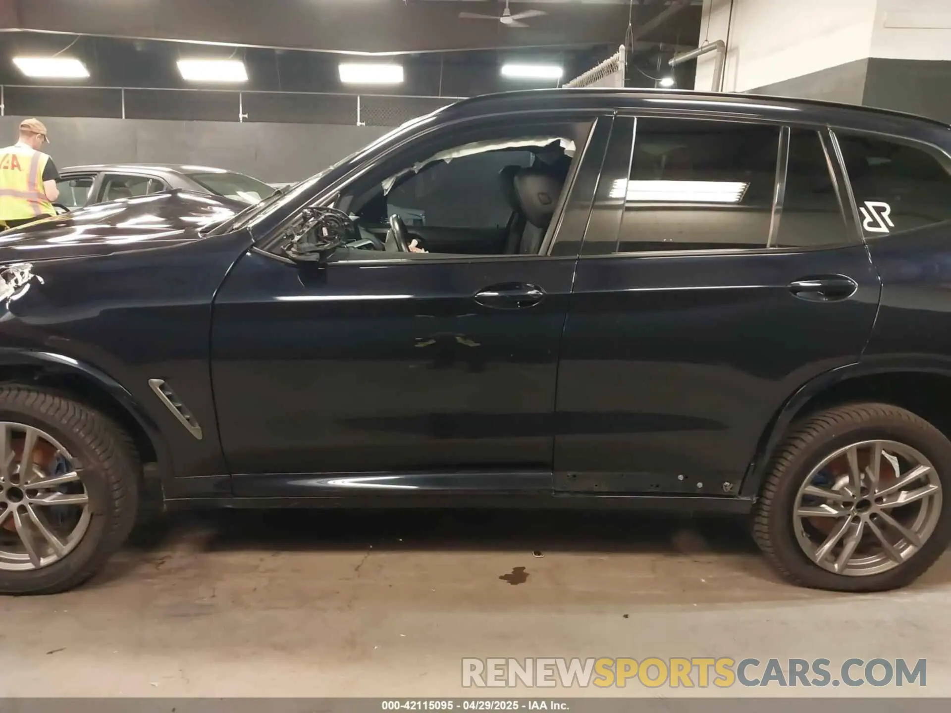 15 Photograph of a damaged car 5UXTS3C57K0Z09533 BMW X3 2019