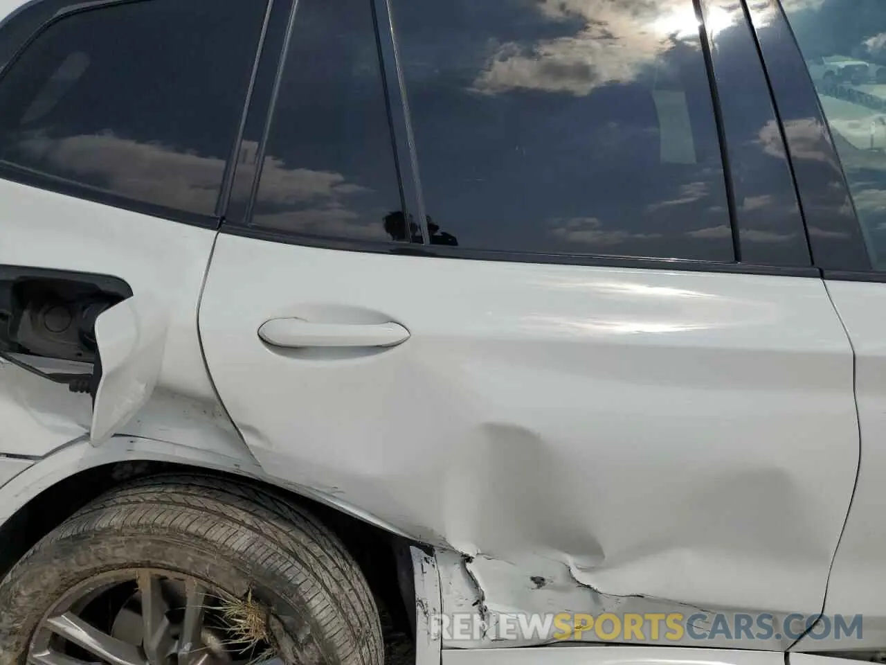 11 Photograph of a damaged car 5UXTS3C59K0Z08352 BMW X3 2019