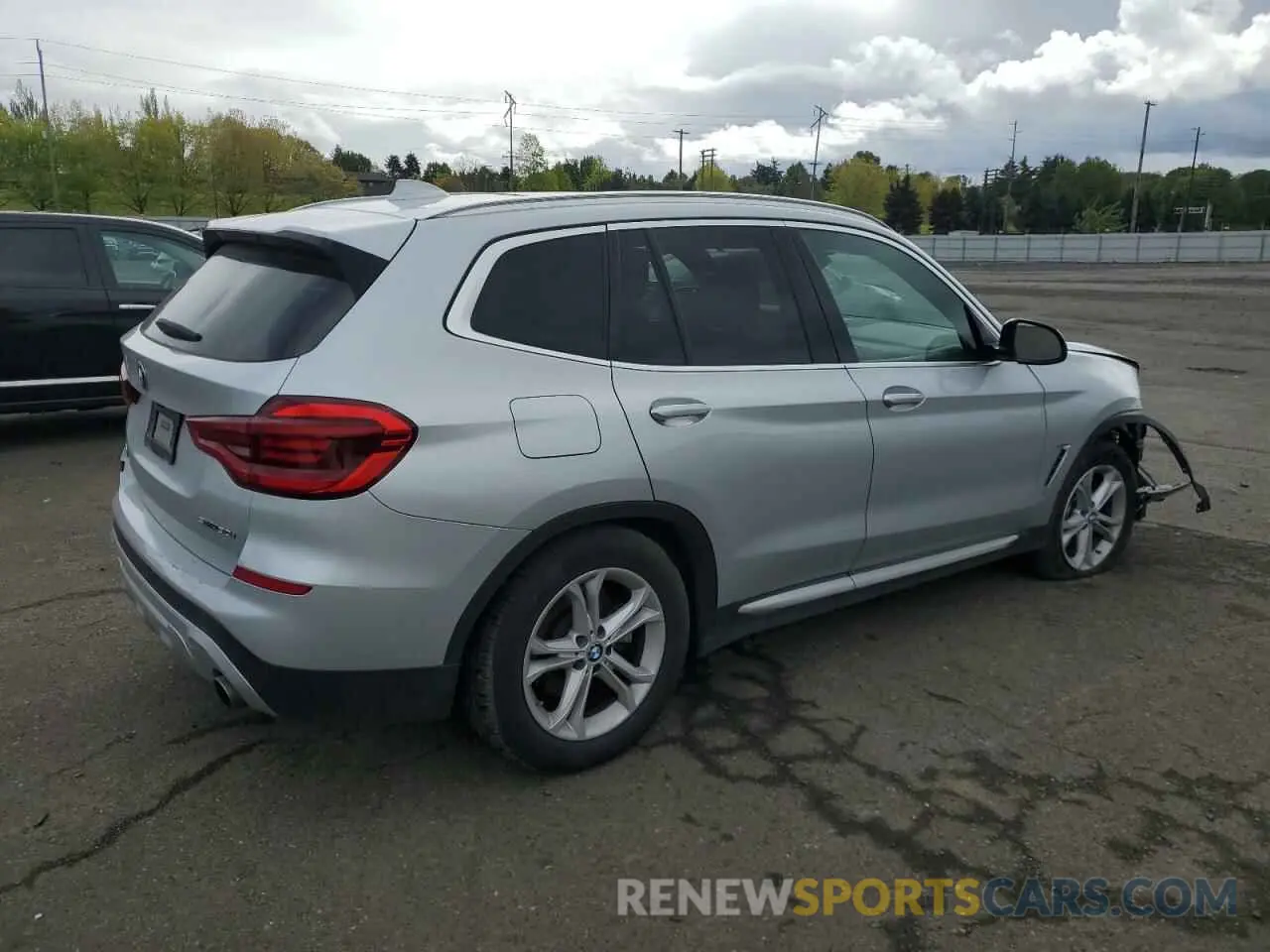 3 Photograph of a damaged car 5UXTY3C00L9B57662 BMW X3 2020
