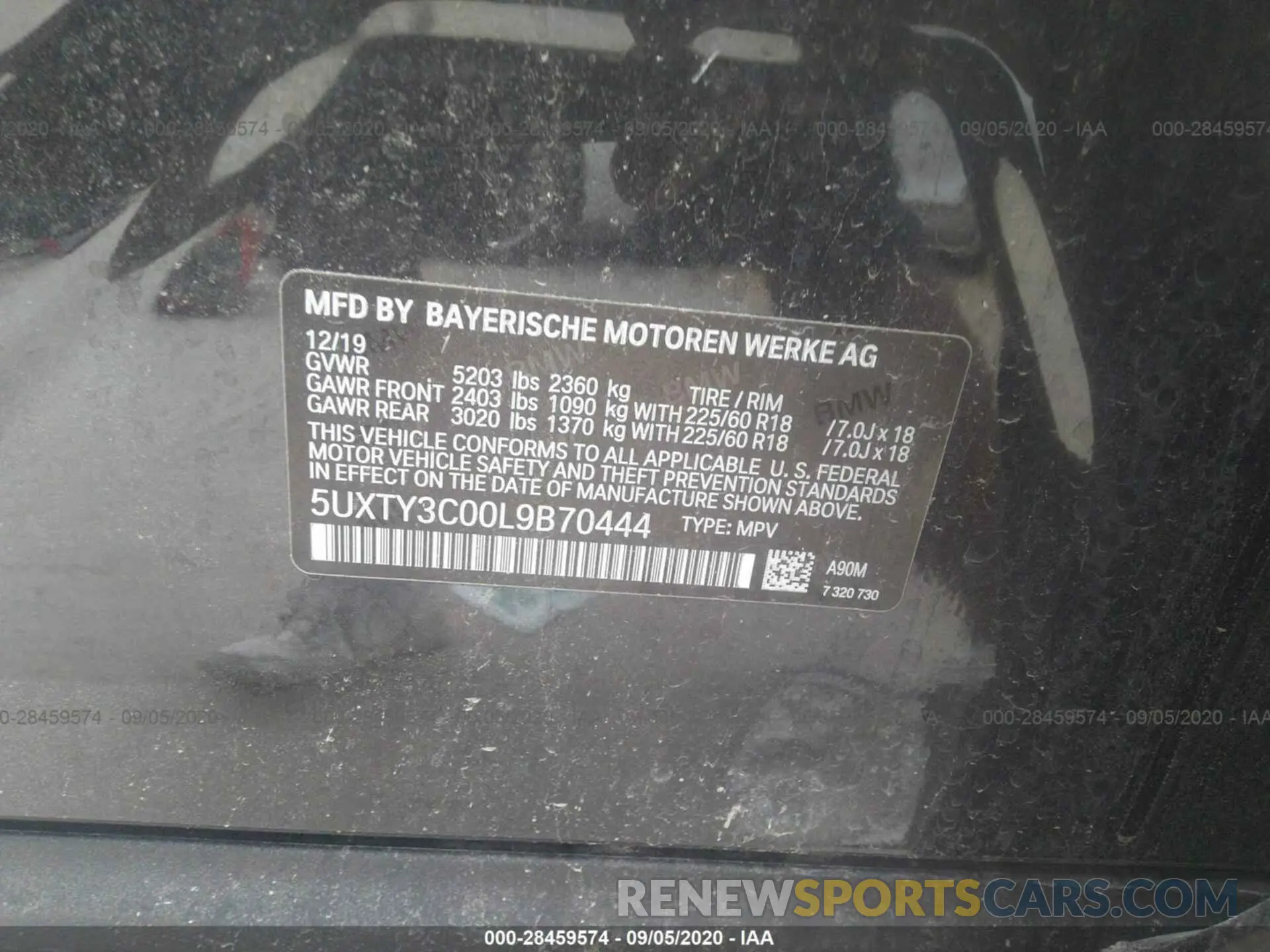 9 Photograph of a damaged car 5UXTY3C00L9B70444 BMW X3 2020