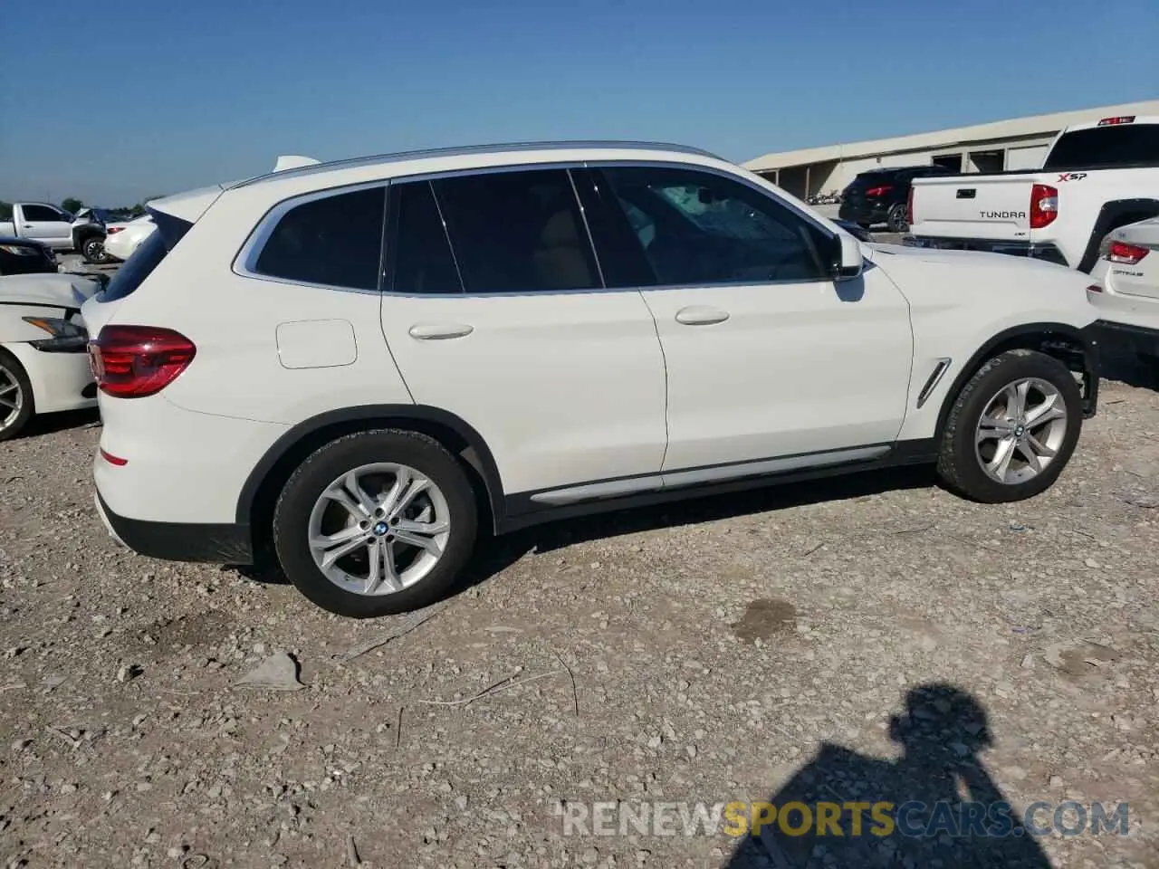 3 Photograph of a damaged car 5UXTY3C00L9B76485 BMW X3 2020