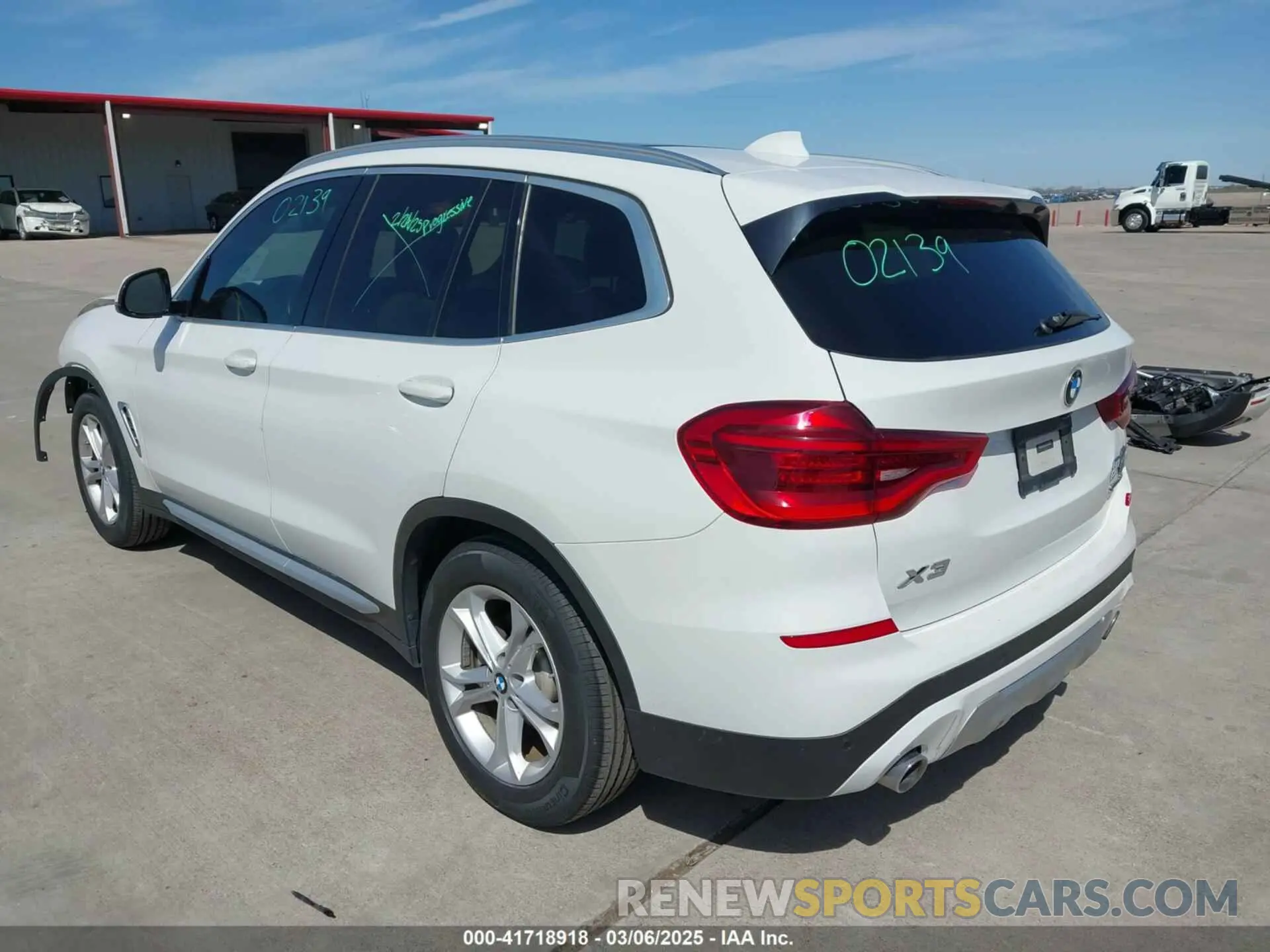 3 Photograph of a damaged car 5UXTY3C00LLU71540 BMW X3 2020