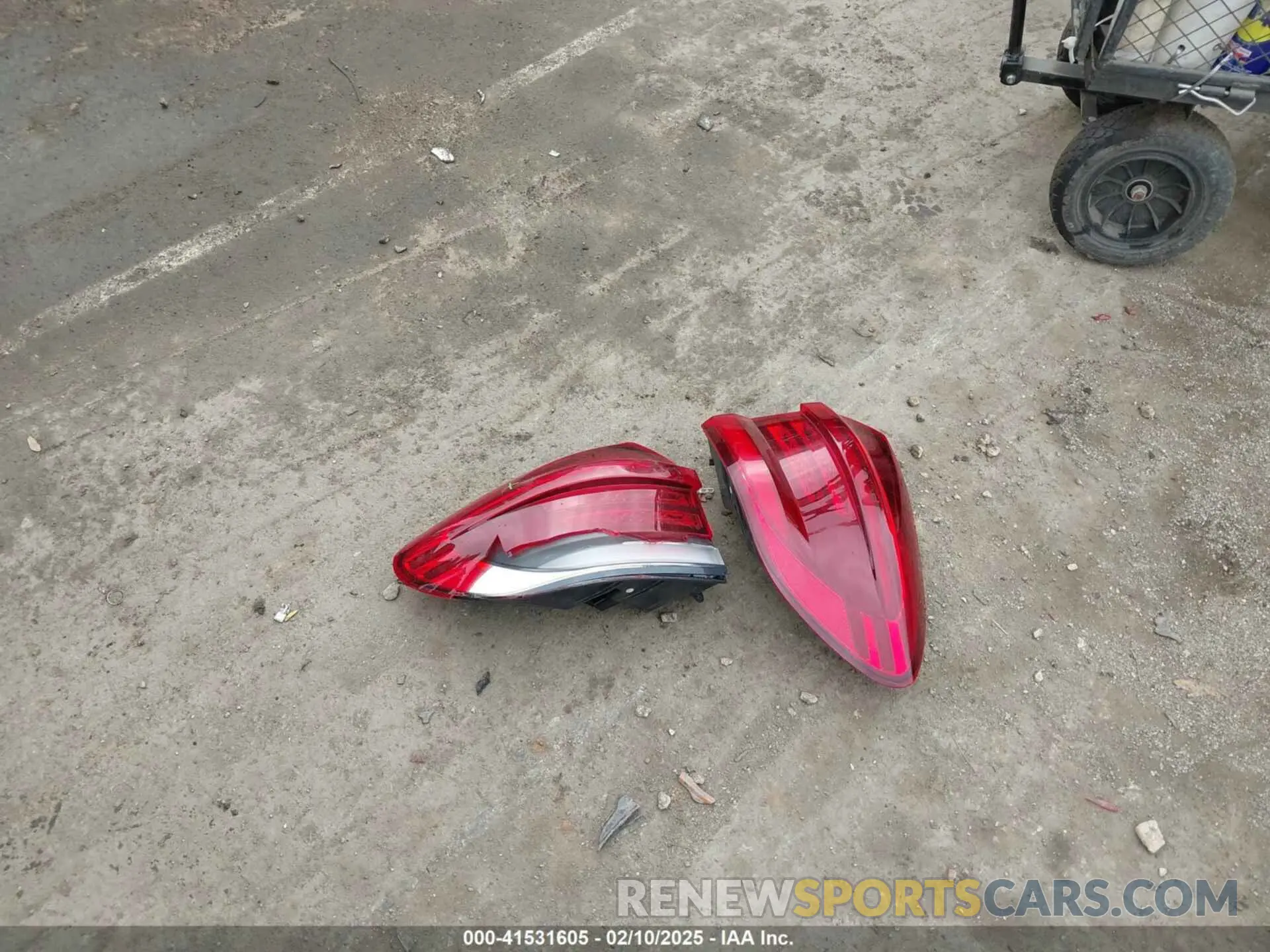 12 Фотография поврежденного автомобиля 5UXTY3C01L9B58559 BMW X3 2020