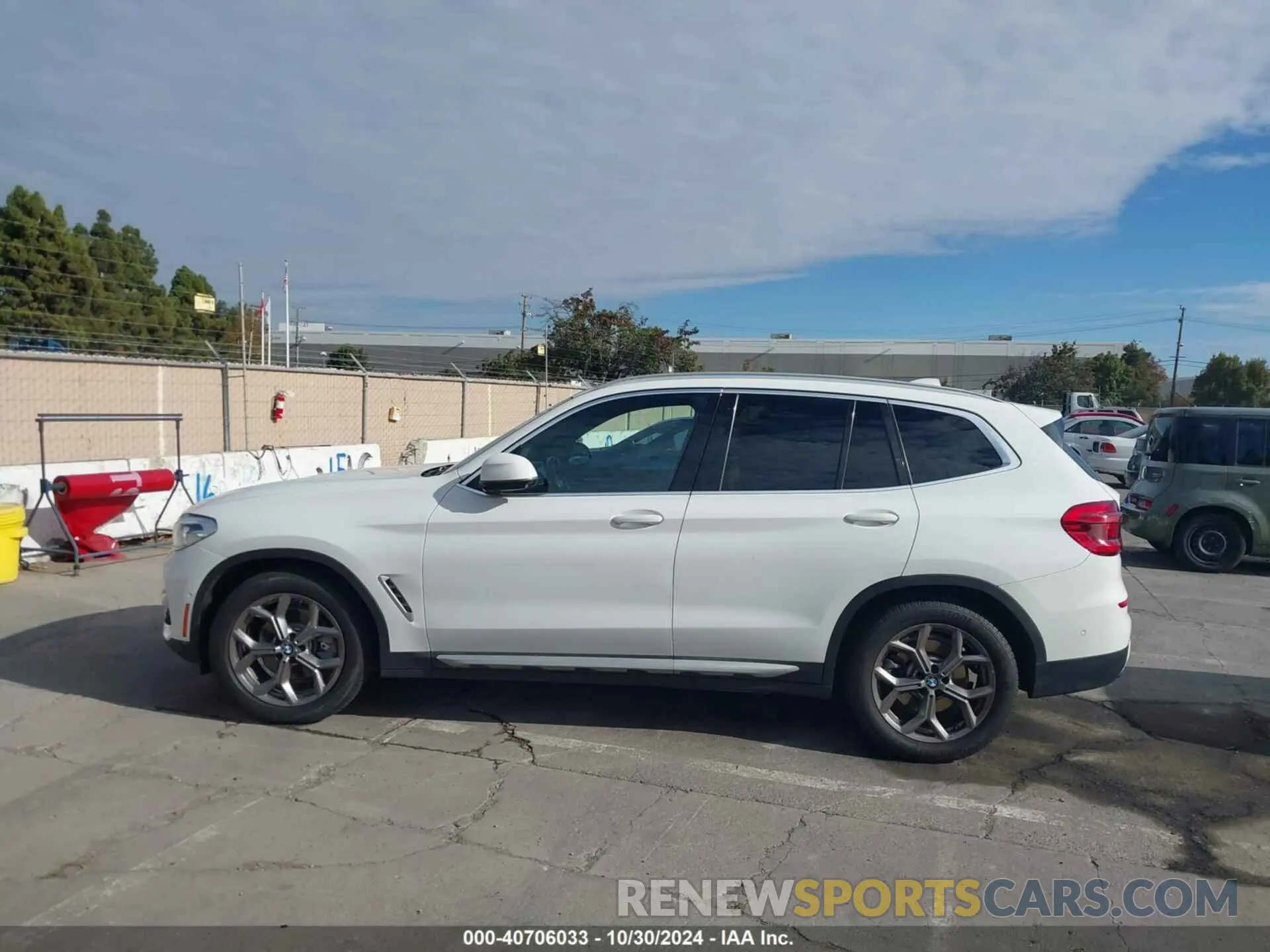 13 Photograph of a damaged car 5UXTY3C01L9B65494 BMW X3 2020