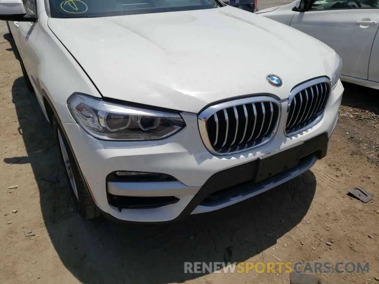 9 Photograph of a damaged car 5UXTY3C01L9C01457 BMW X3 2020