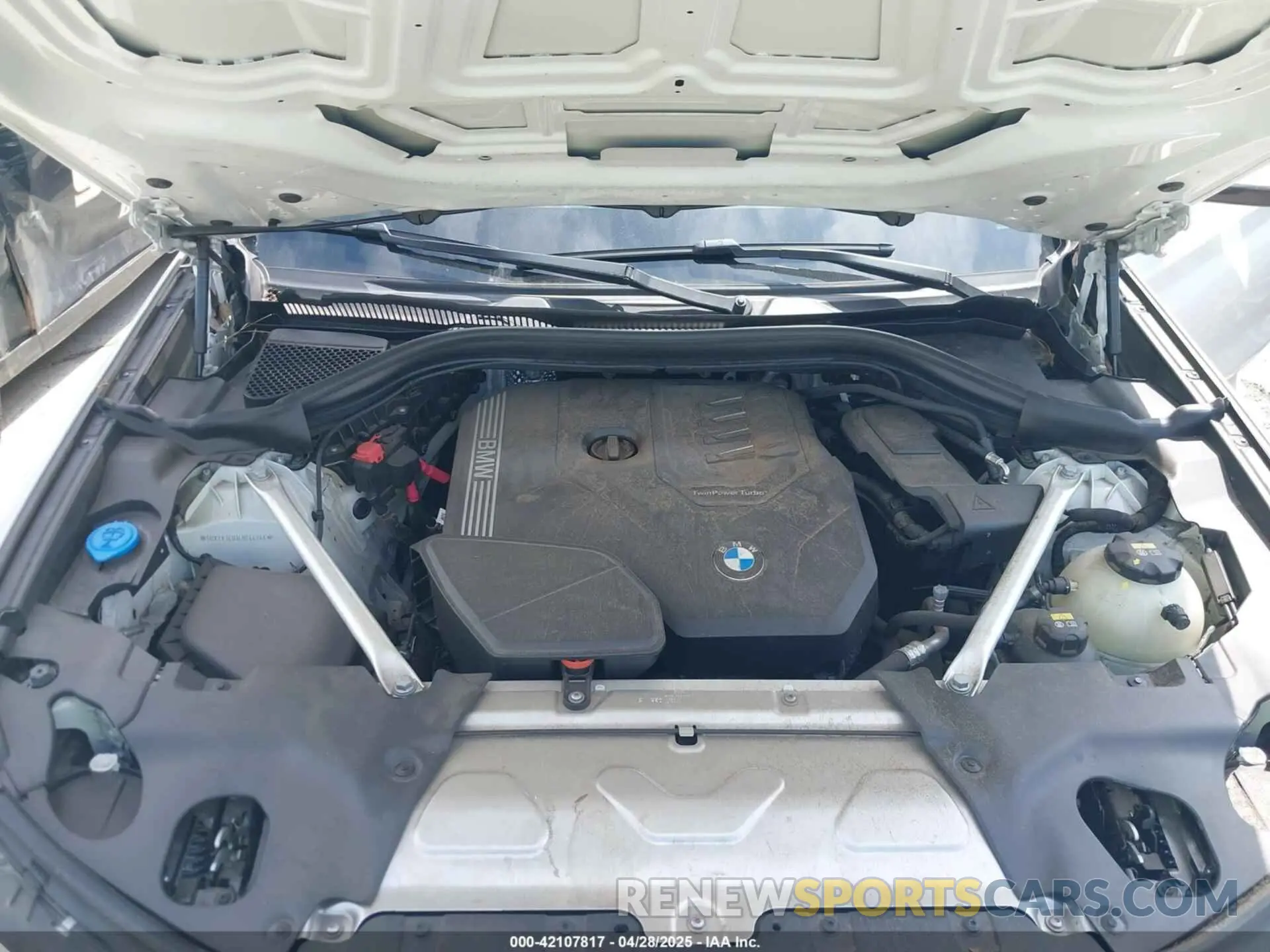 10 Фотография поврежденного автомобиля 5UXTY3C01L9C44244 BMW X3 2020