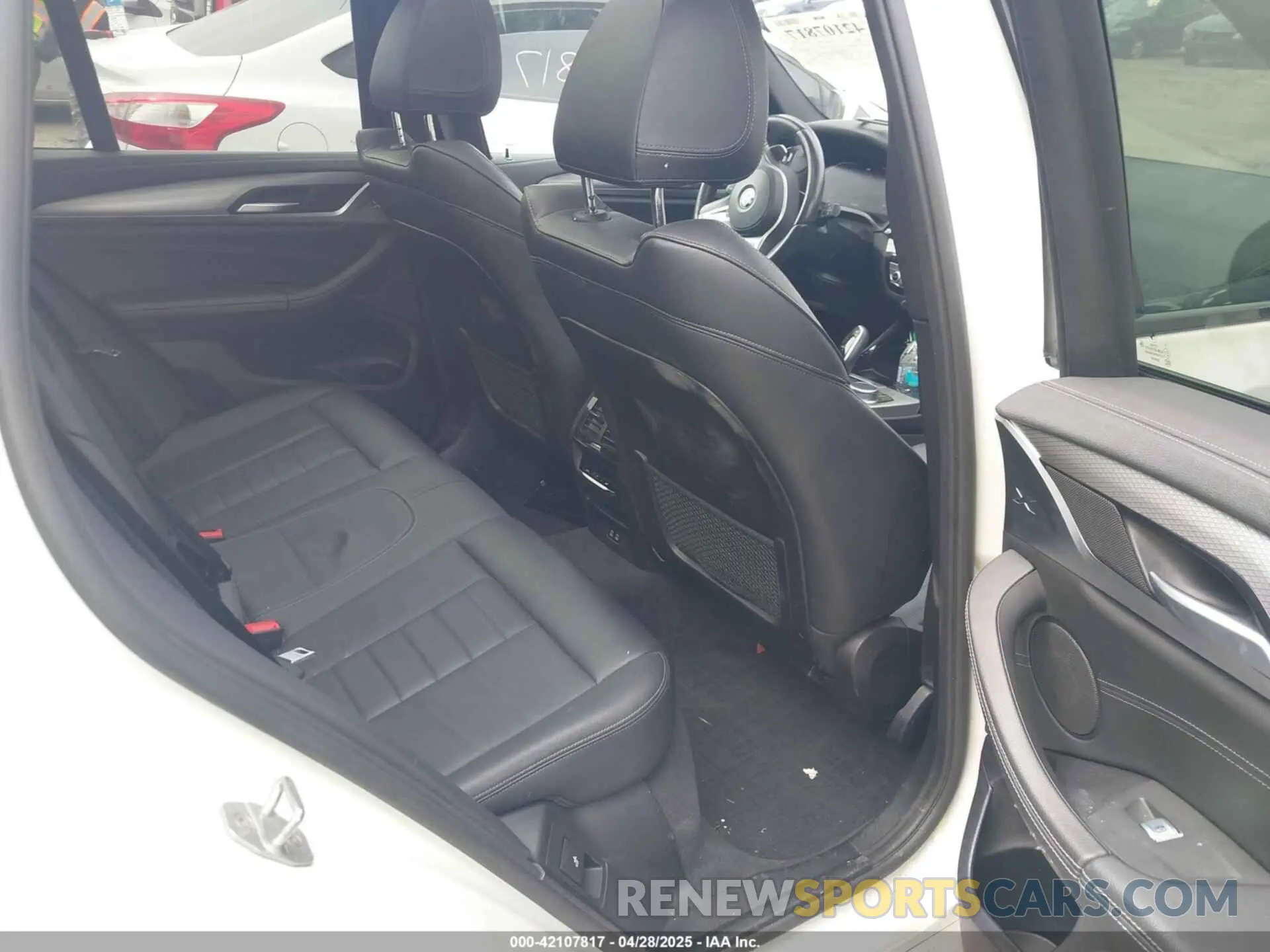 8 Фотография поврежденного автомобиля 5UXTY3C01L9C44244 BMW X3 2020