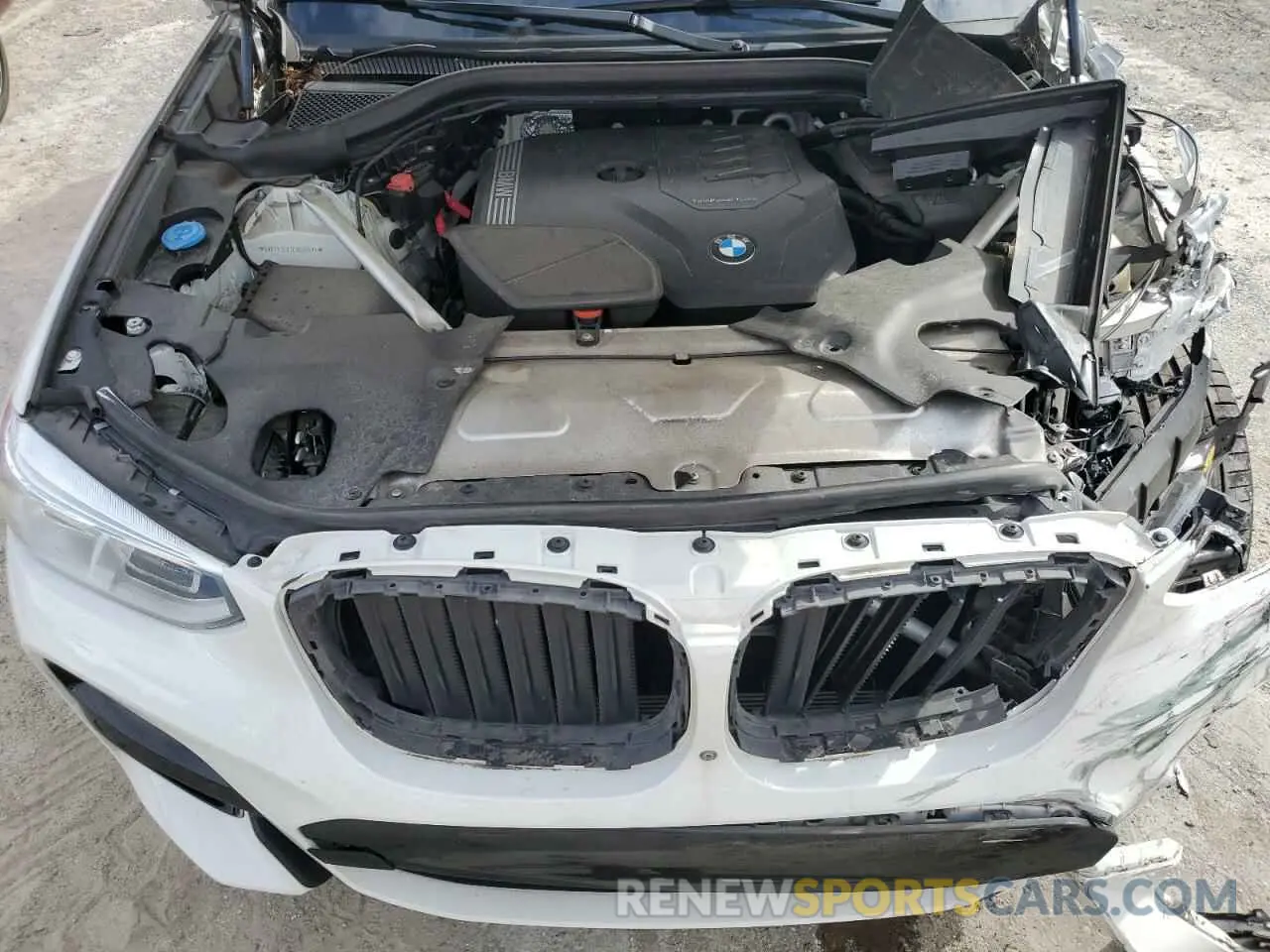 12 Фотография поврежденного автомобиля 5UXTY3C02L9C26495 BMW X3 2020