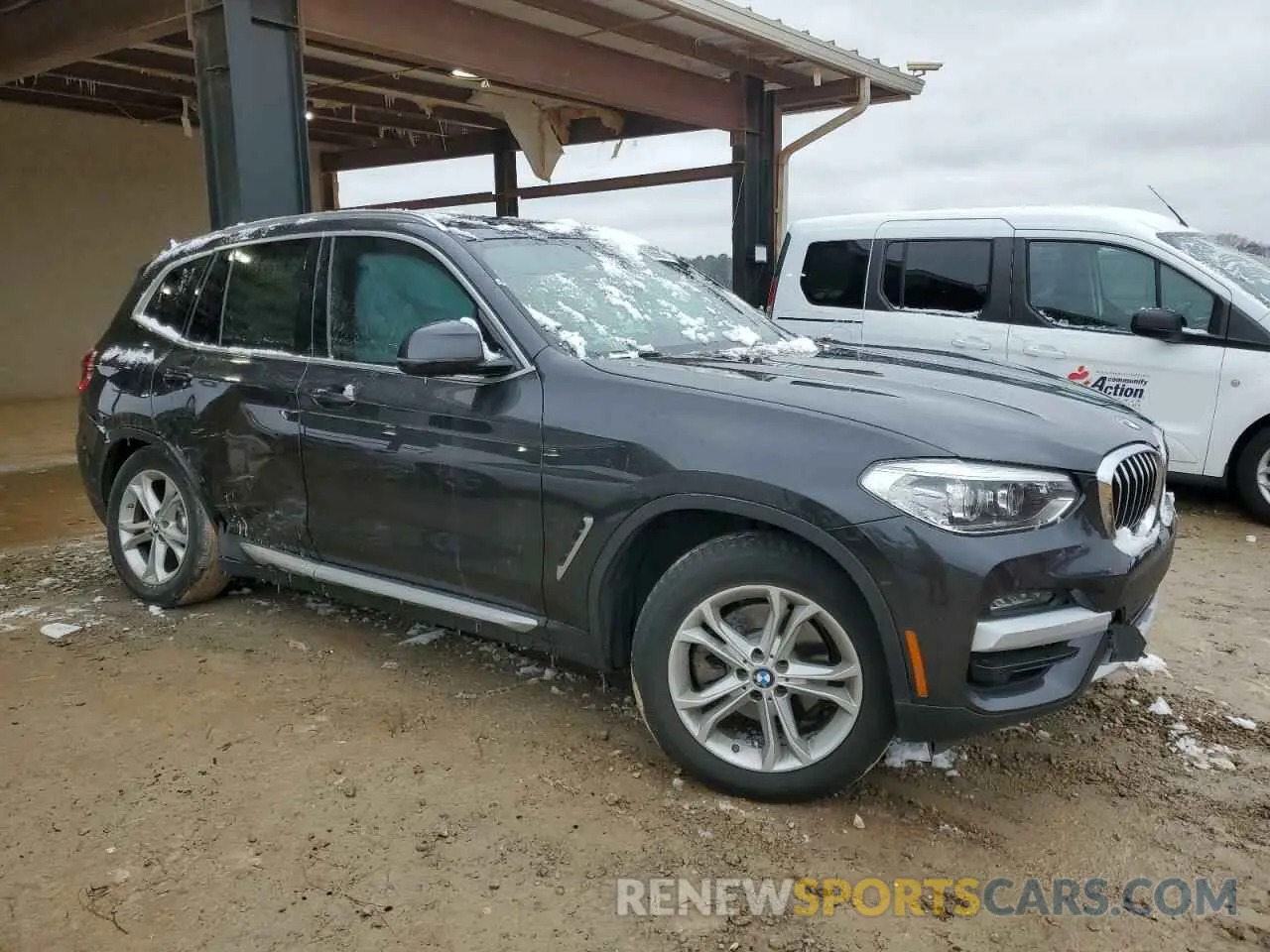4 Photograph of a damaged car 5UXTY3C02L9D58592 BMW X3 2020