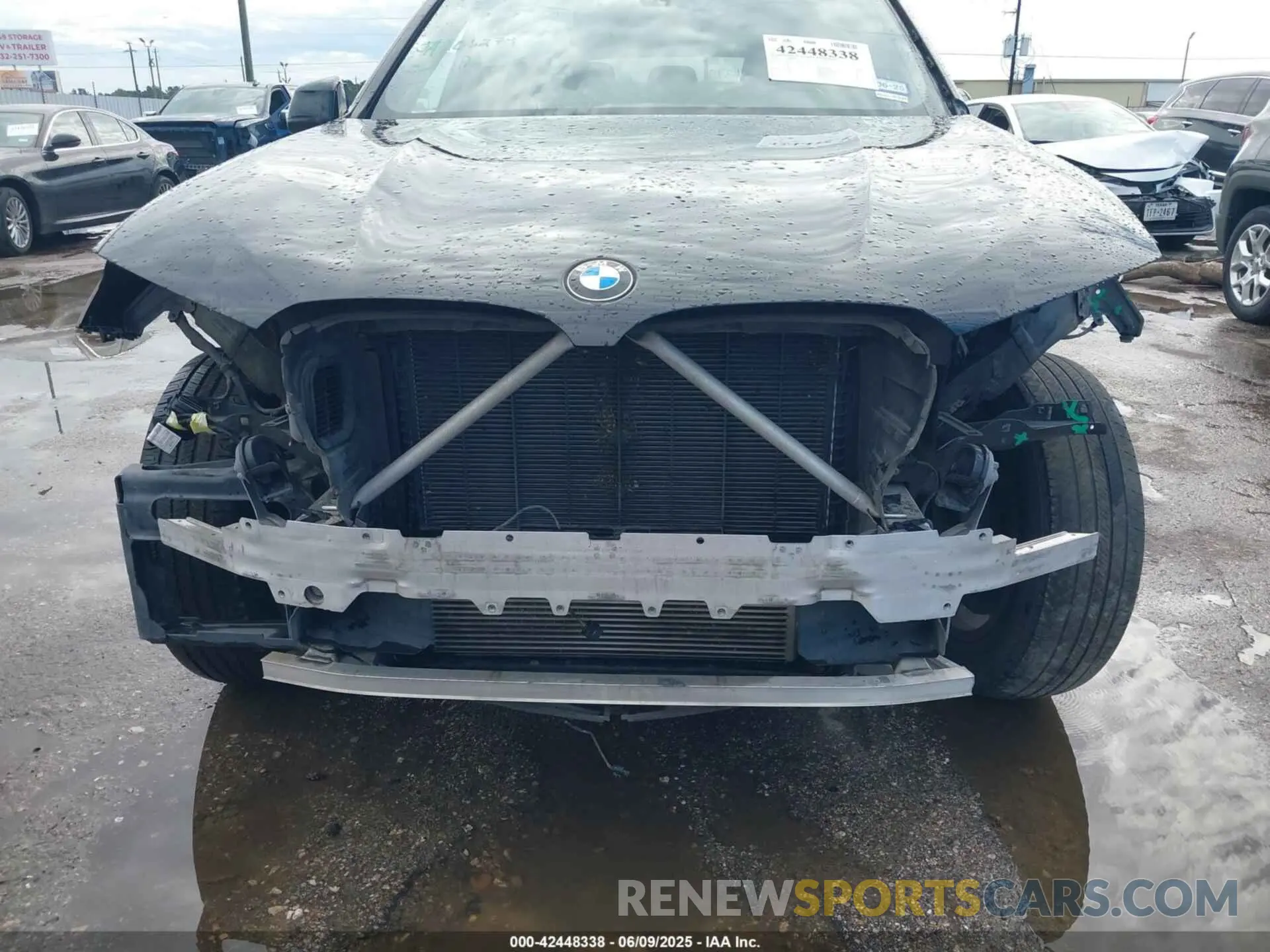 13 Photograph of a damaged car 5UXTY3C02LLE55407 BMW X3 2020