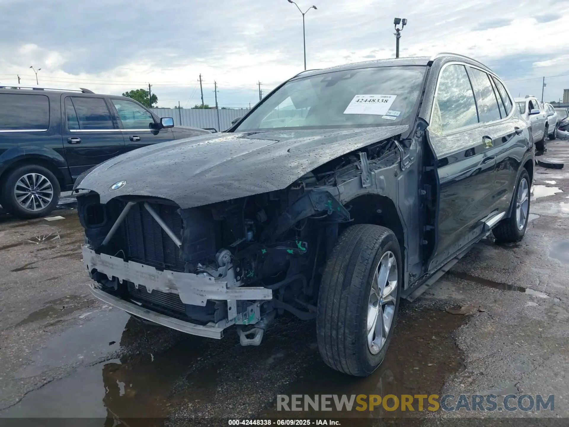 2 Photograph of a damaged car 5UXTY3C02LLE55407 BMW X3 2020