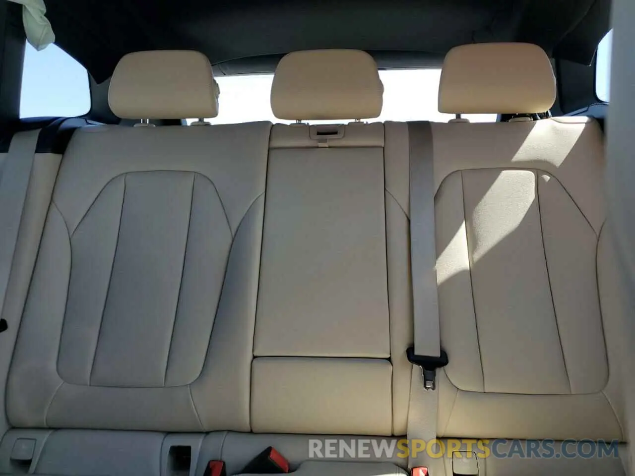 10 Фотография поврежденного автомобиля 5UXTY3C03L9C81246 BMW X3 2020