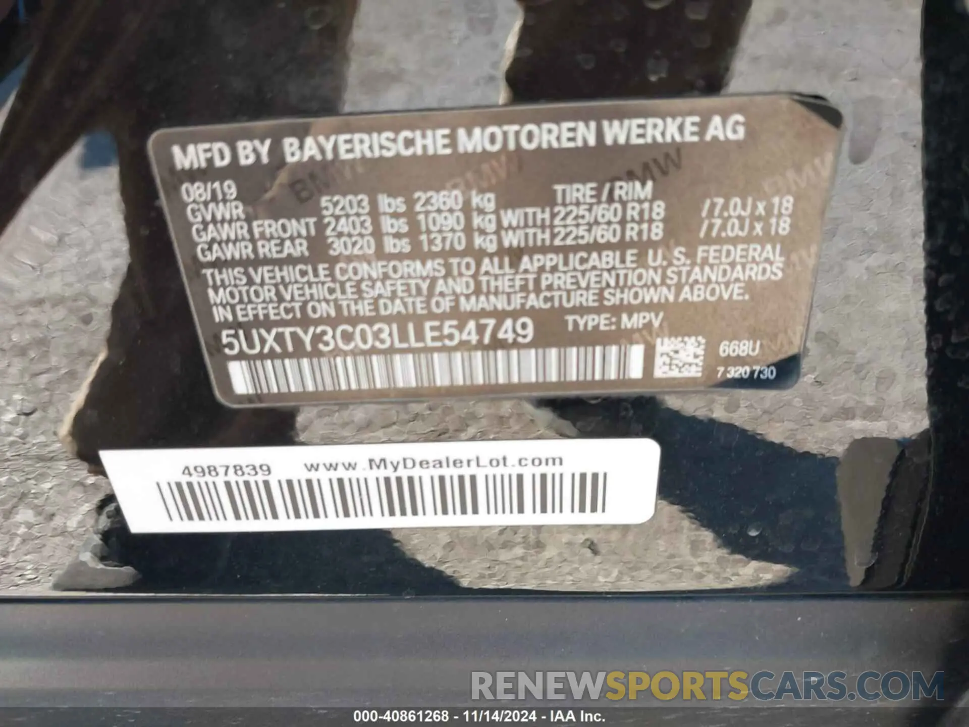 9 Photograph of a damaged car 5UXTY3C03LLE54749 BMW X3 2020